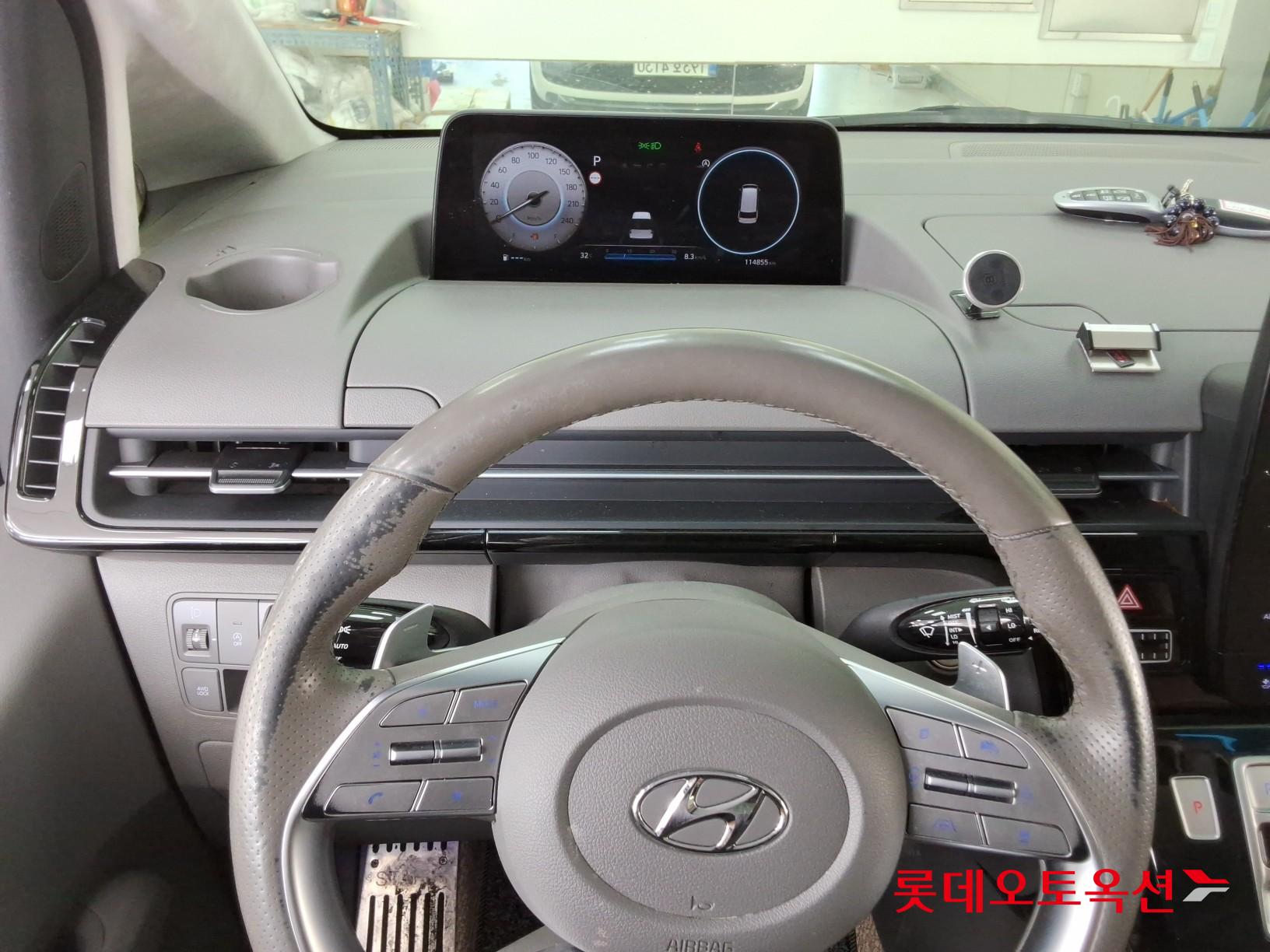 2023 - hyundai staria
