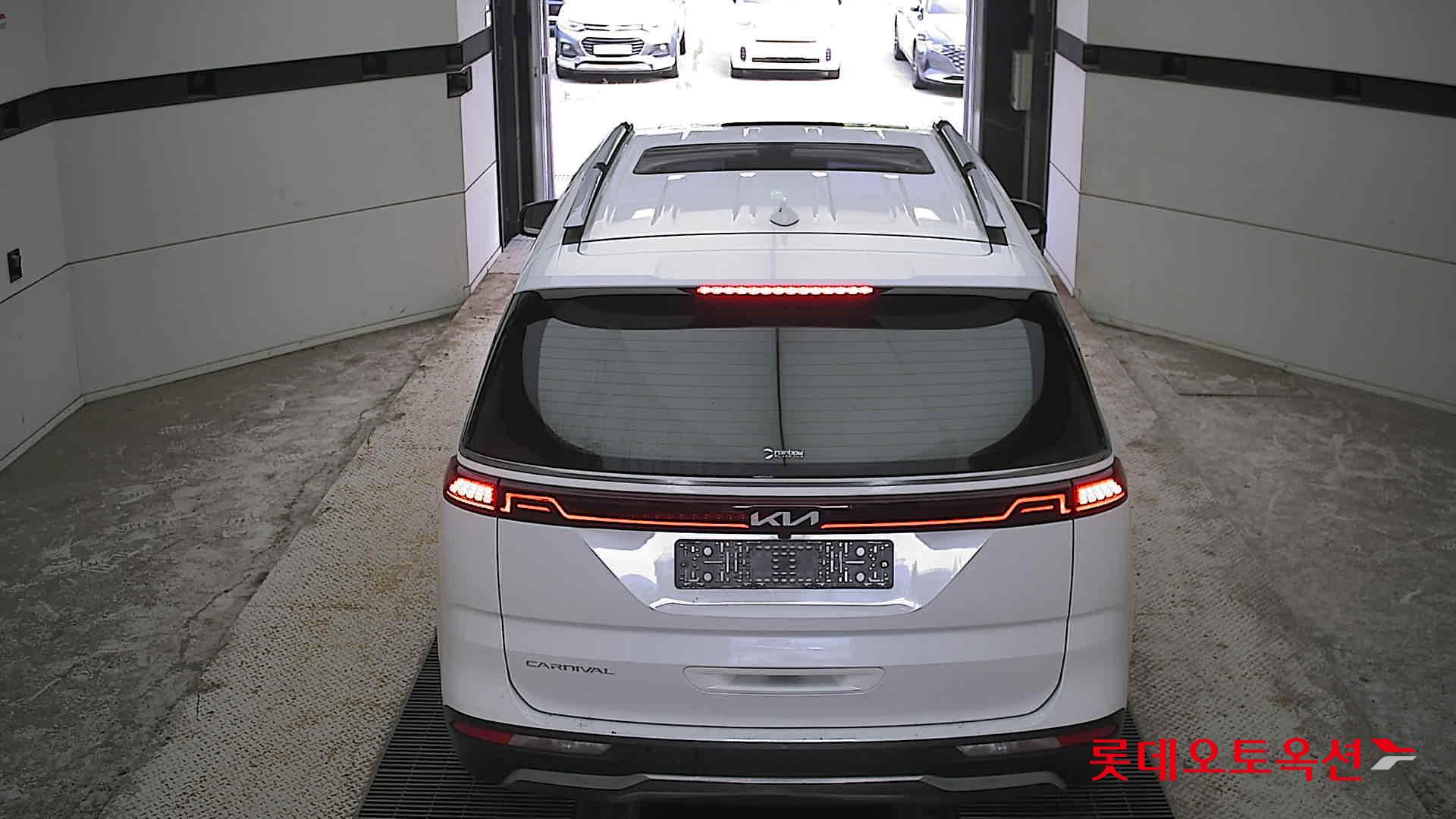2022 - kia carnival
