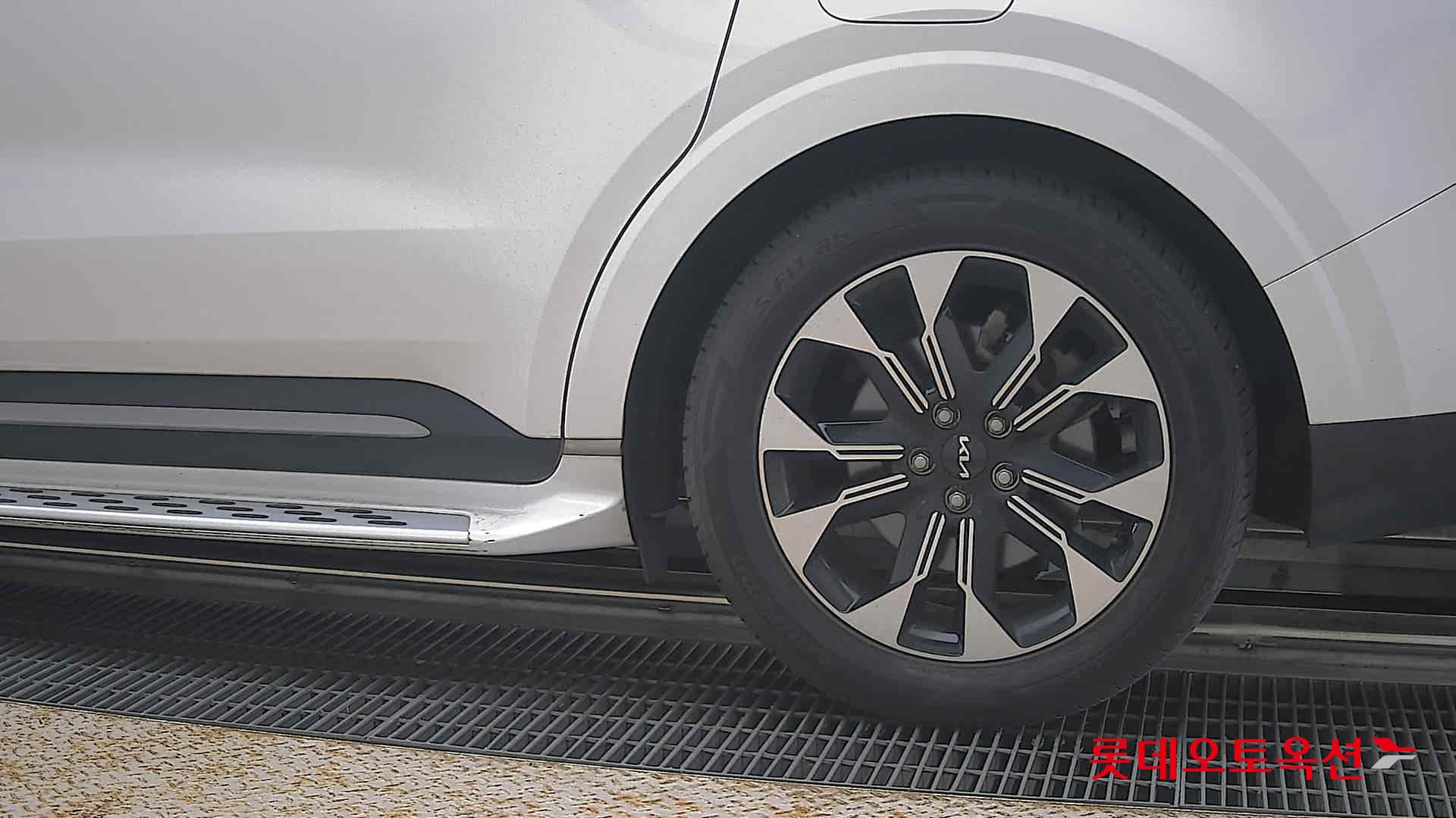 2022 - kia carnival