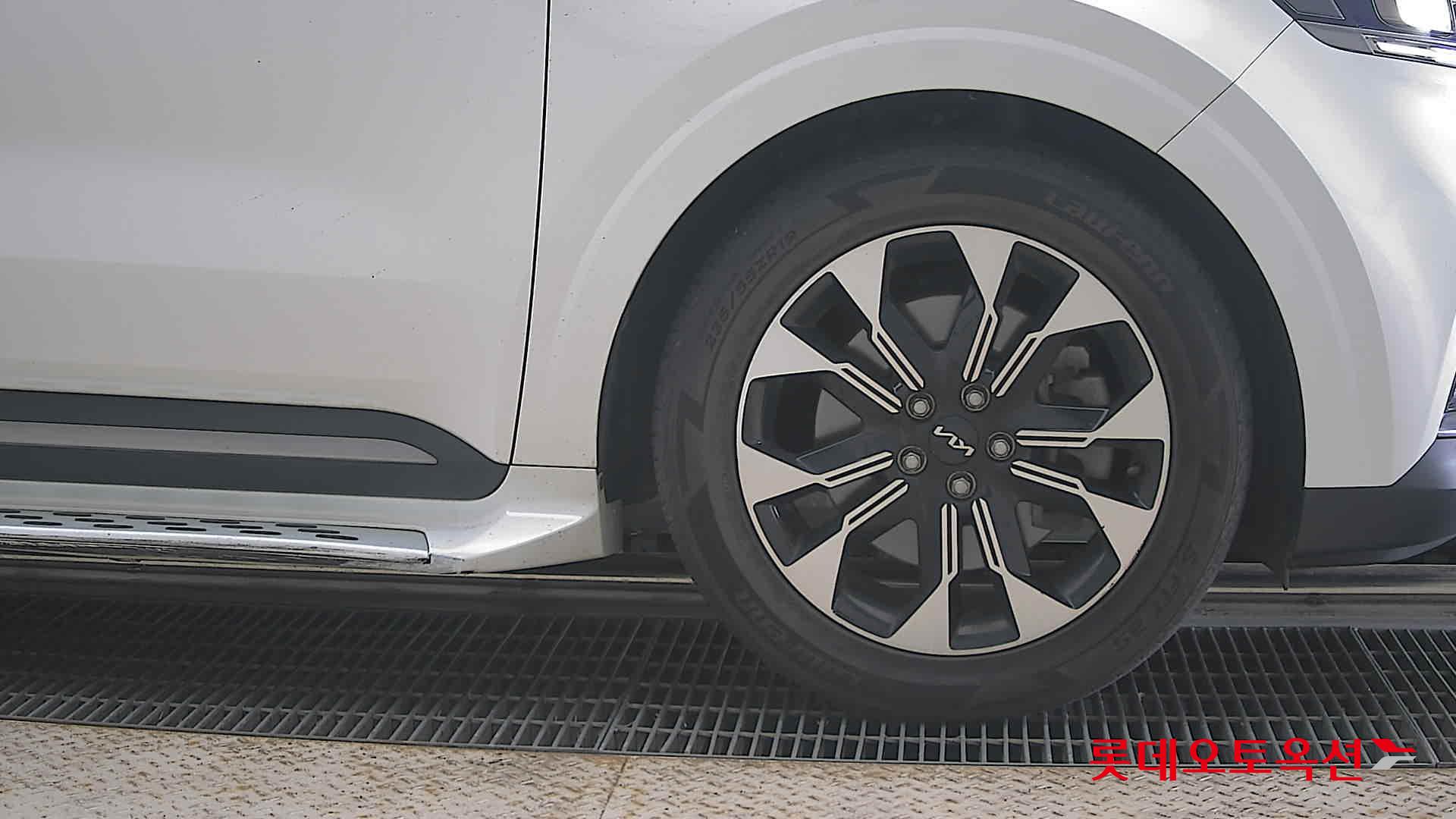 2022 - kia carnival