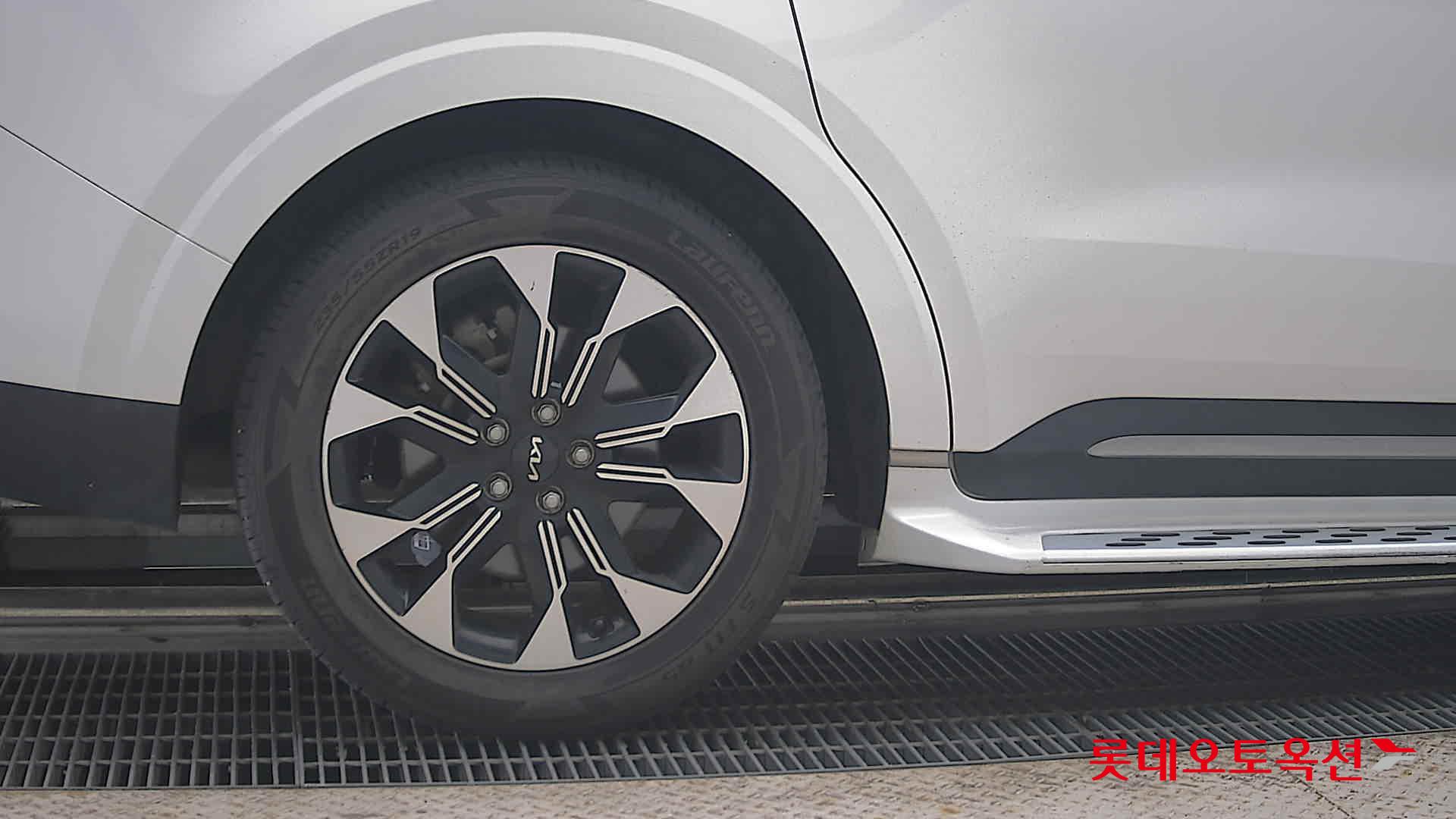 2022 - kia carnival
