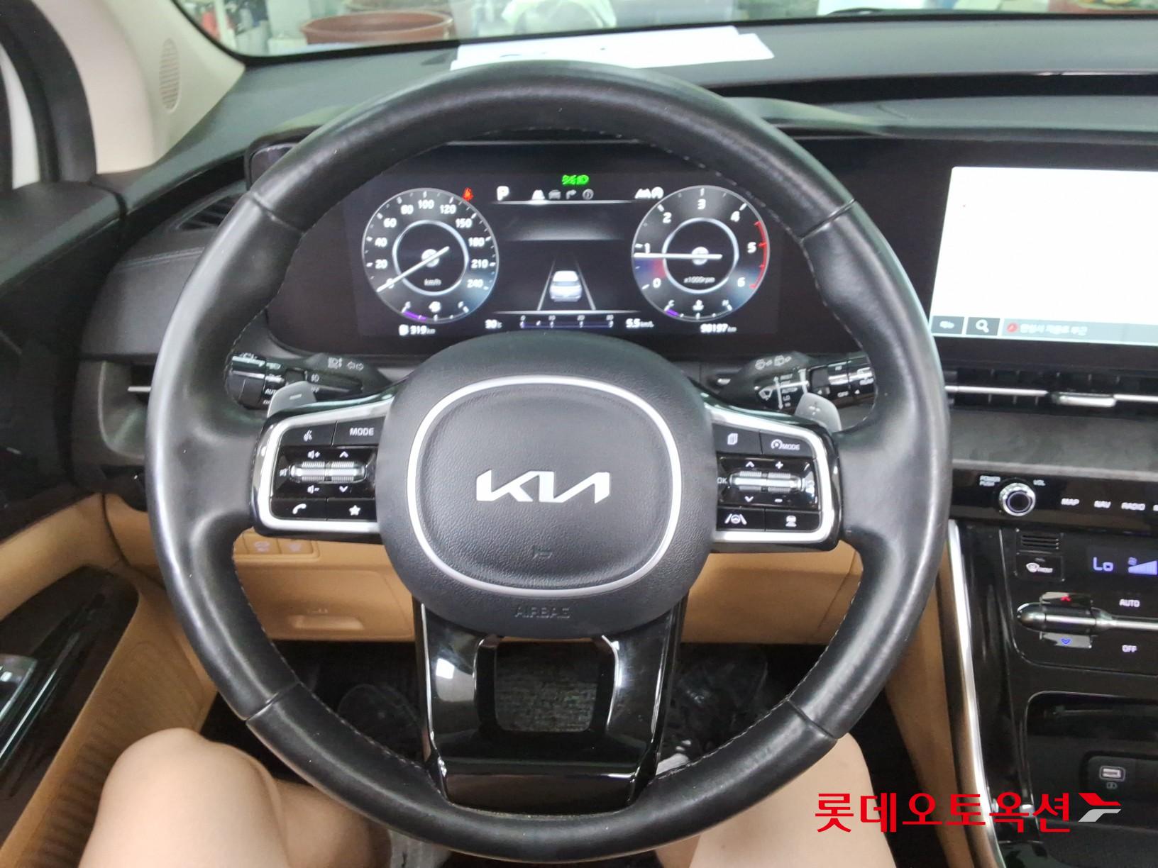 2022 - kia carnival