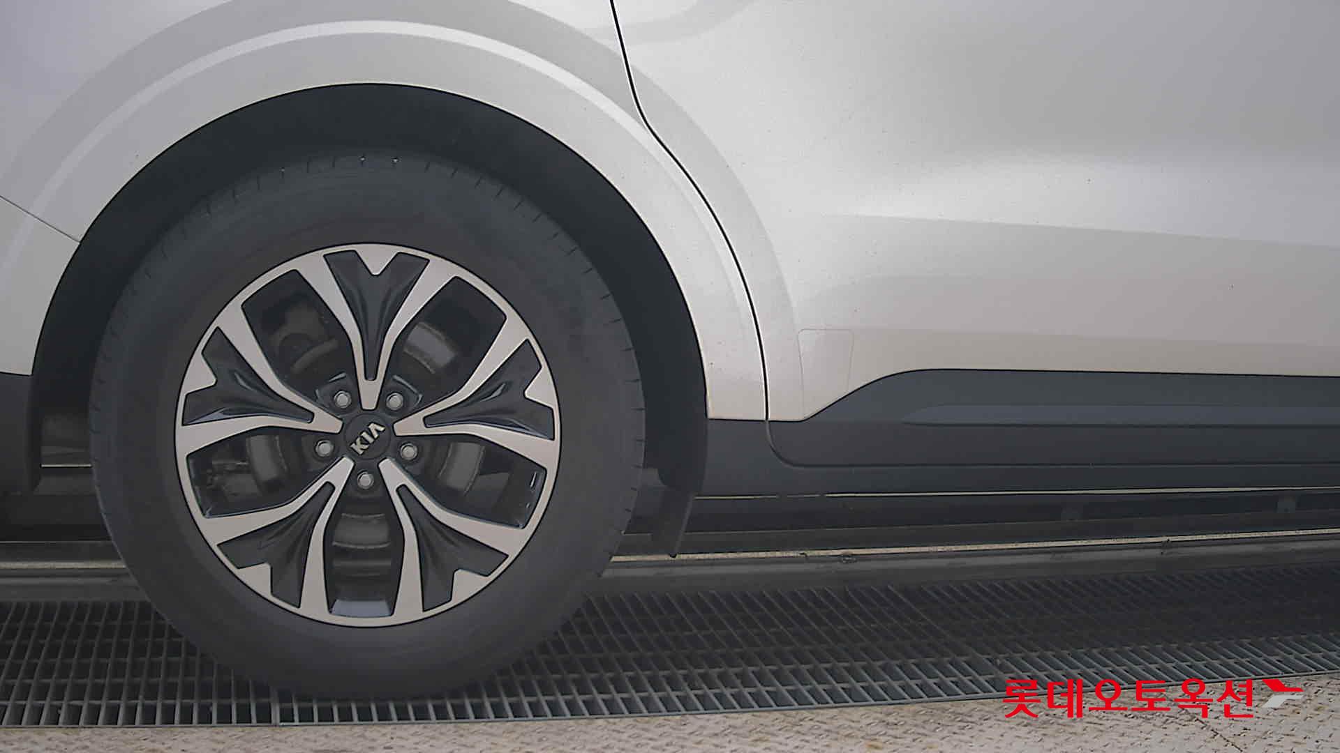 2021 - kia carnival