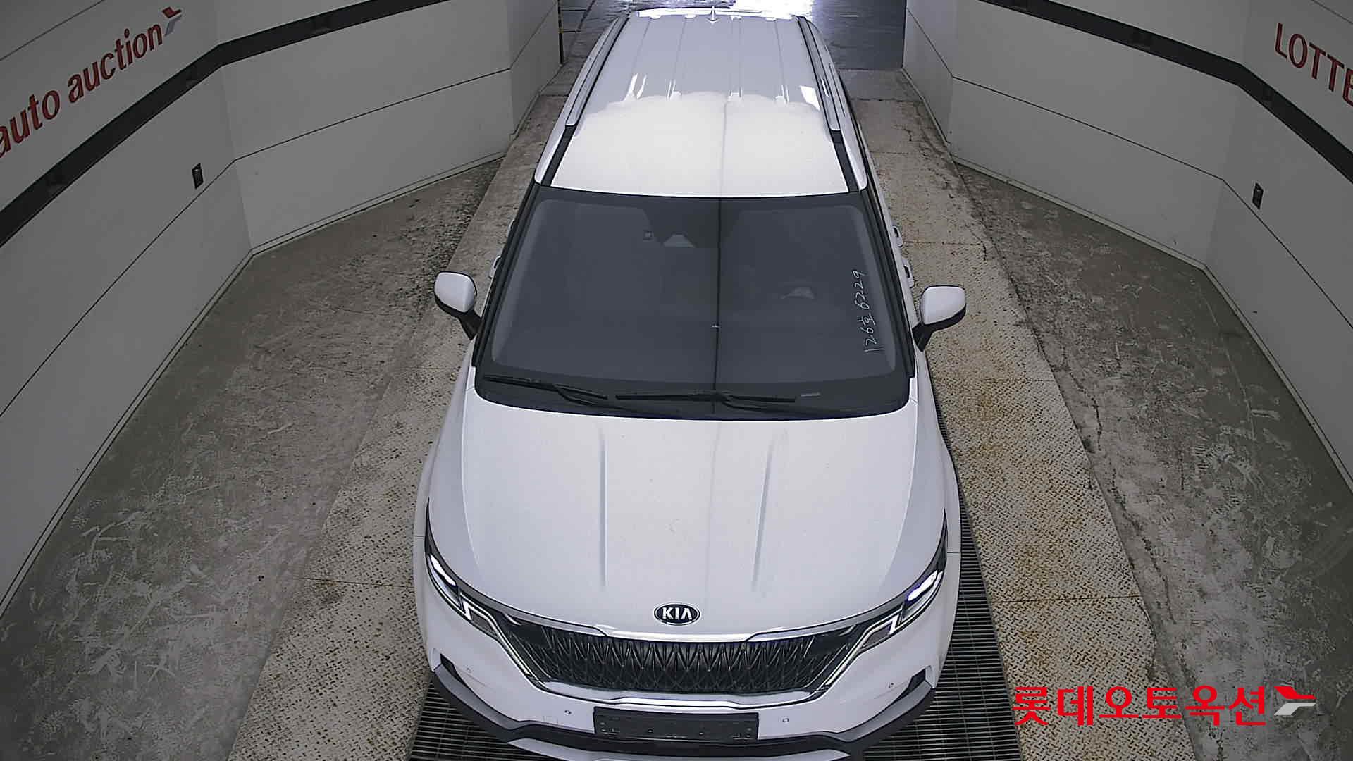 2021 - kia carnival