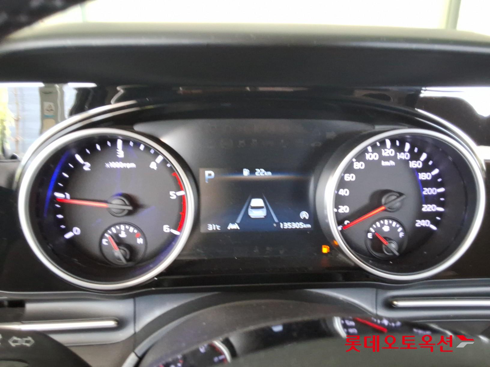 2021 - kia carnival