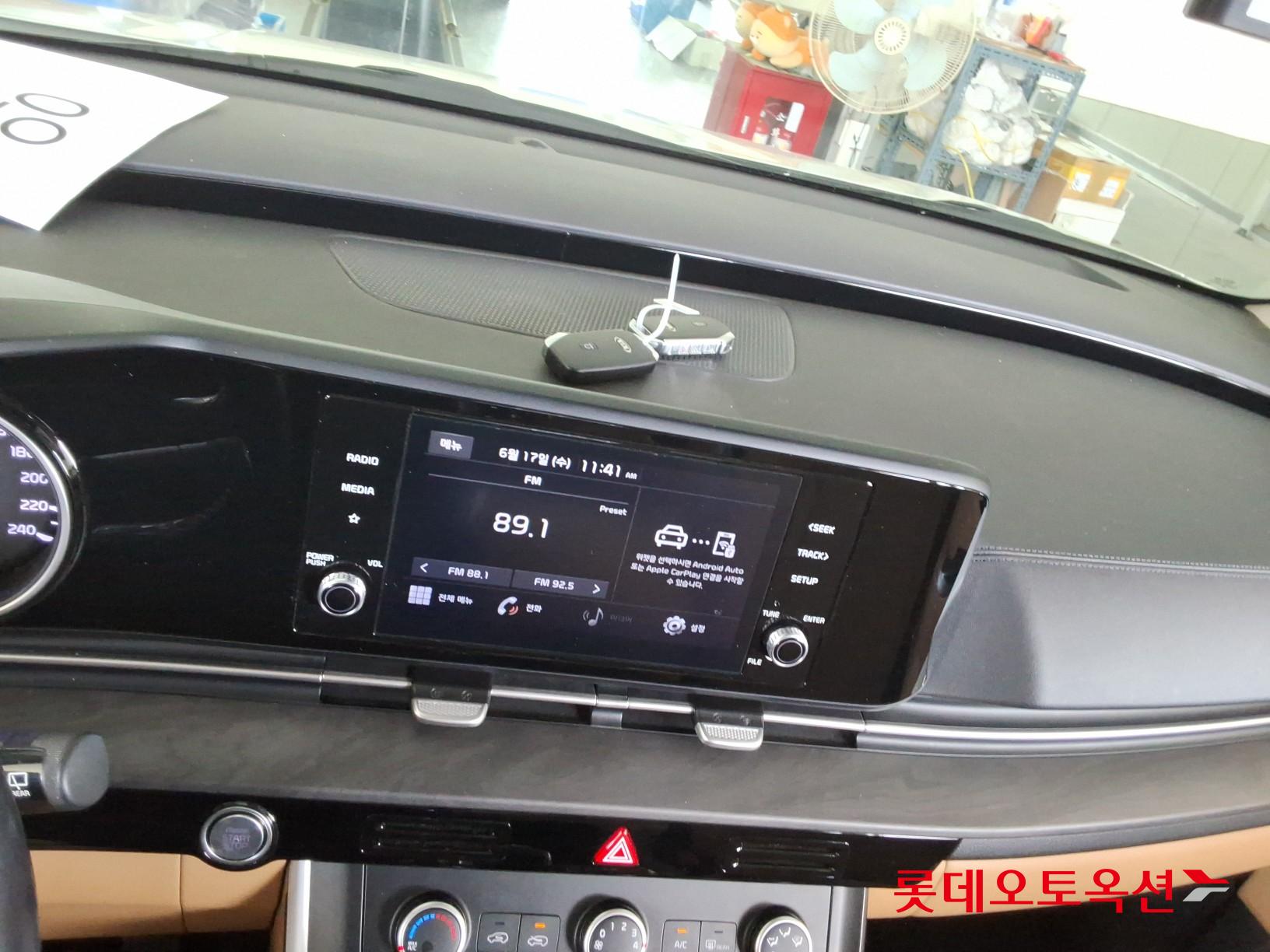 2021 - kia carnival