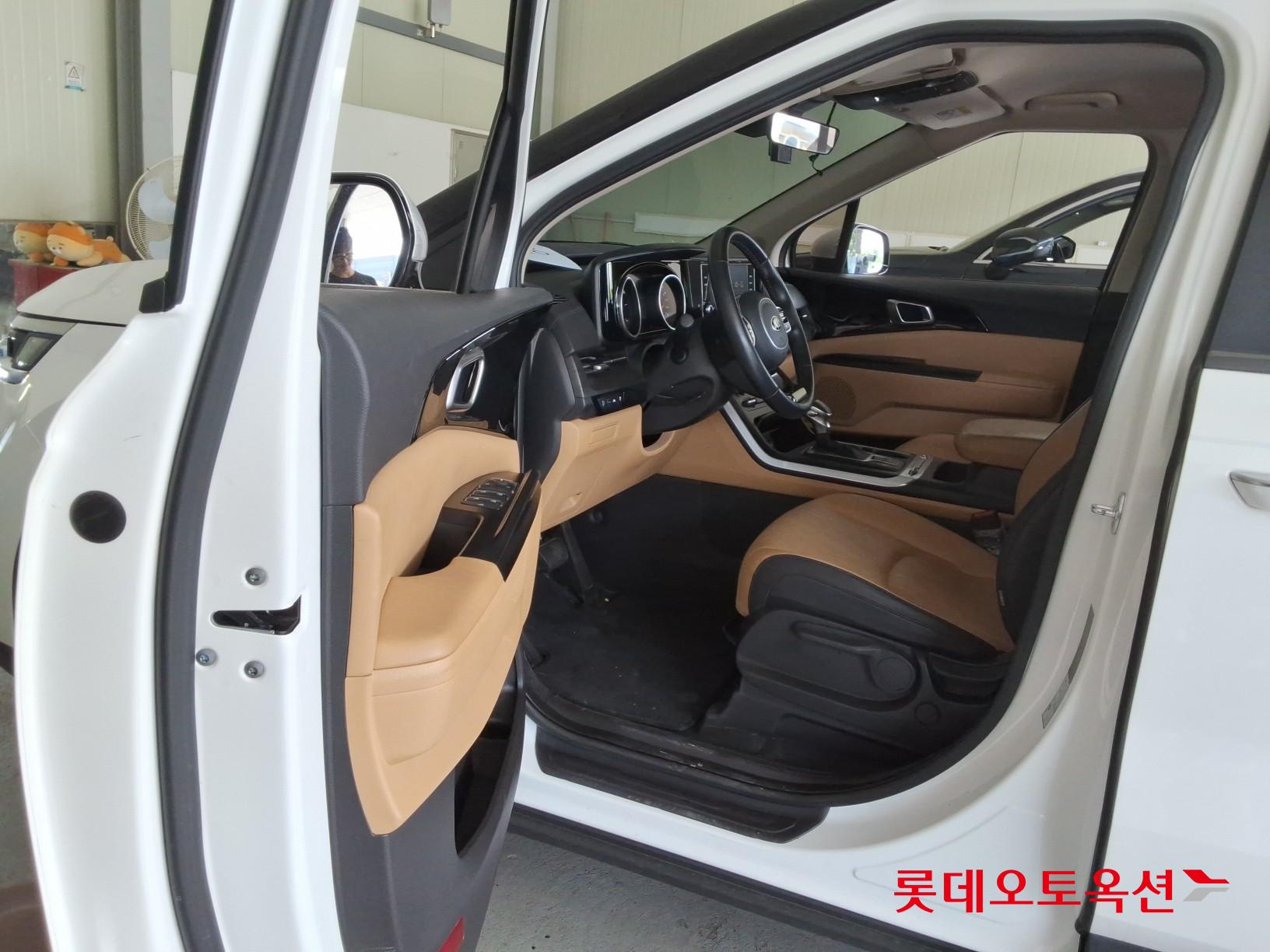 2021 - kia carnival