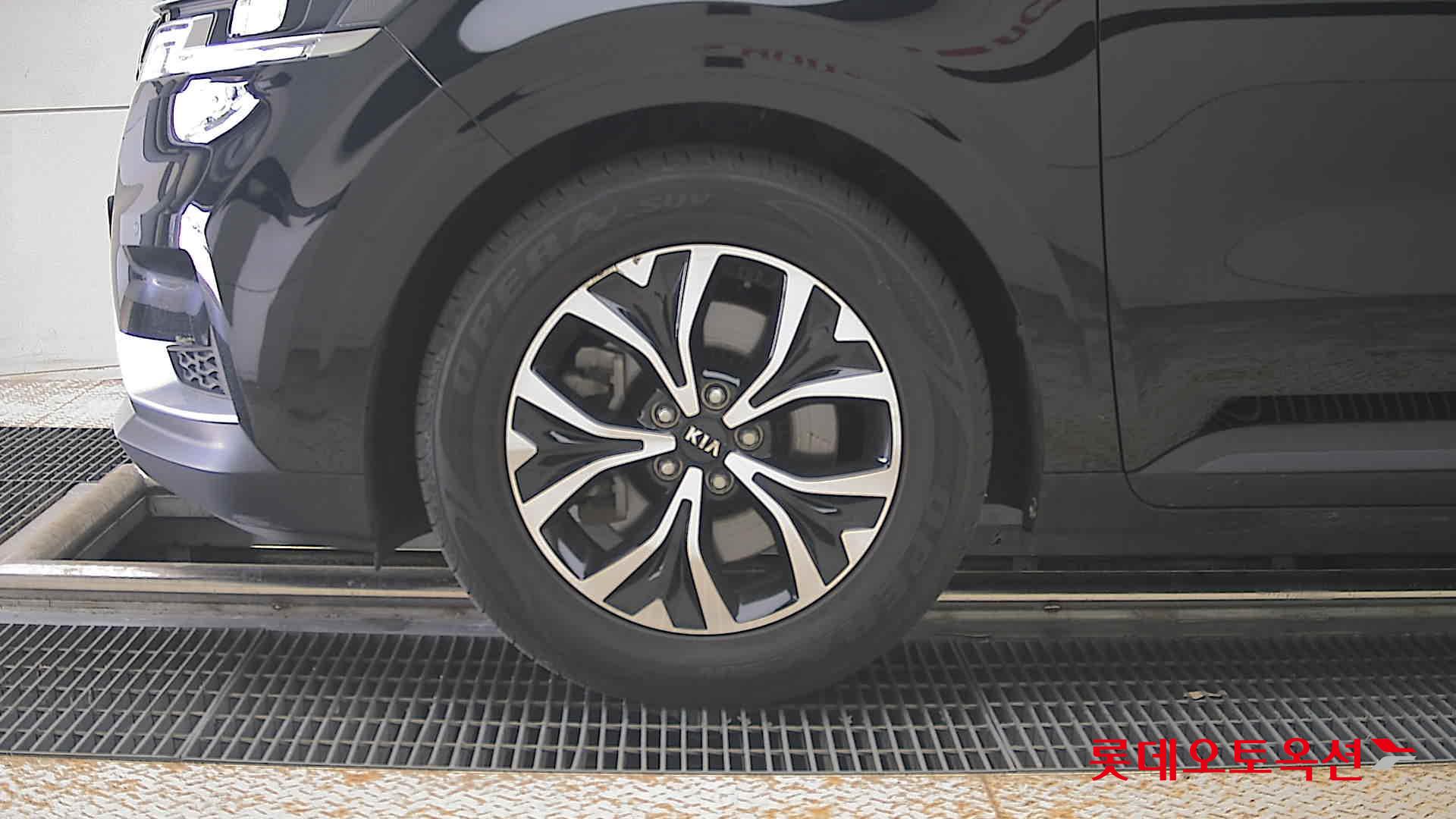 2021 - kia carnival