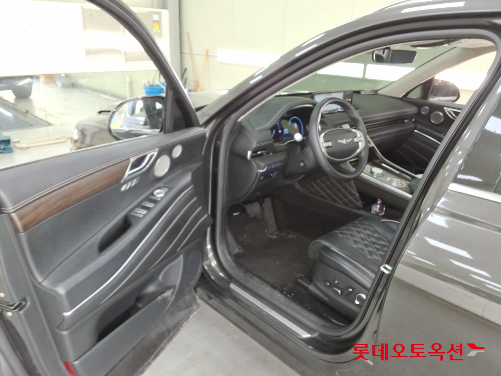 2023 - genesis gv80