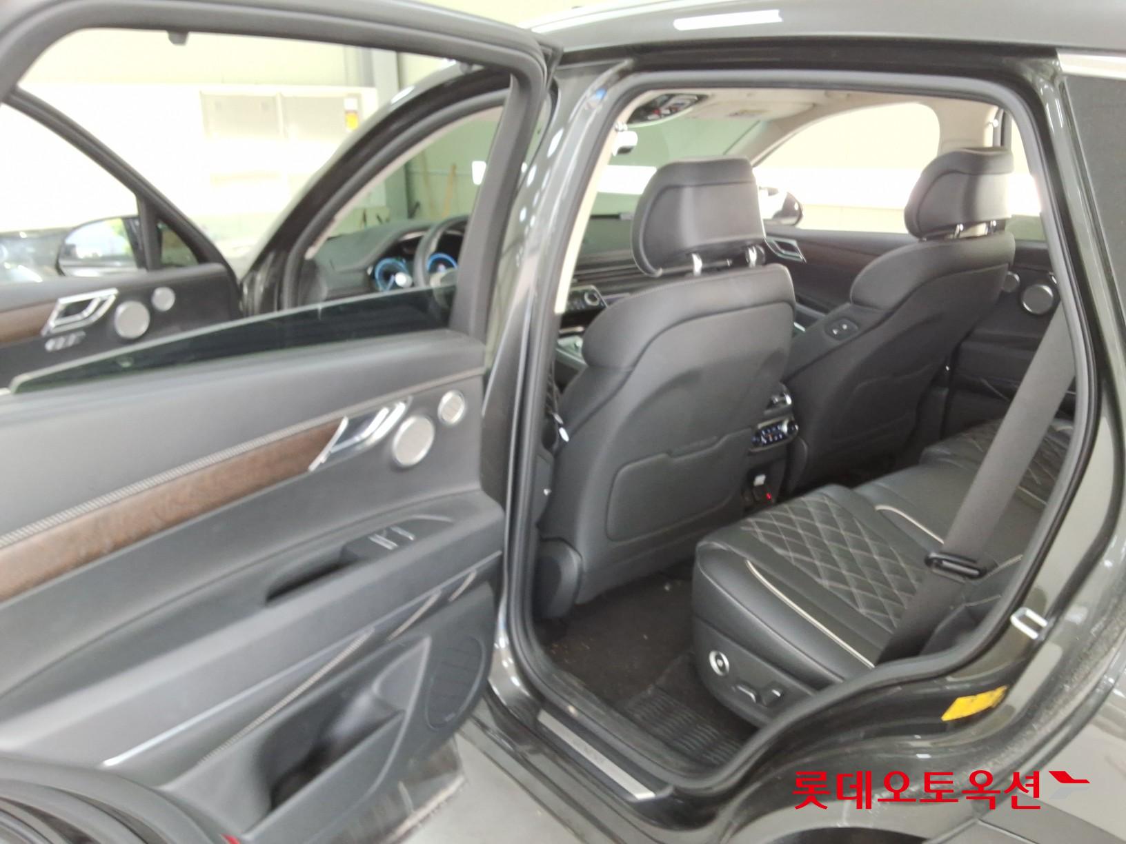 2023 - genesis gv80
