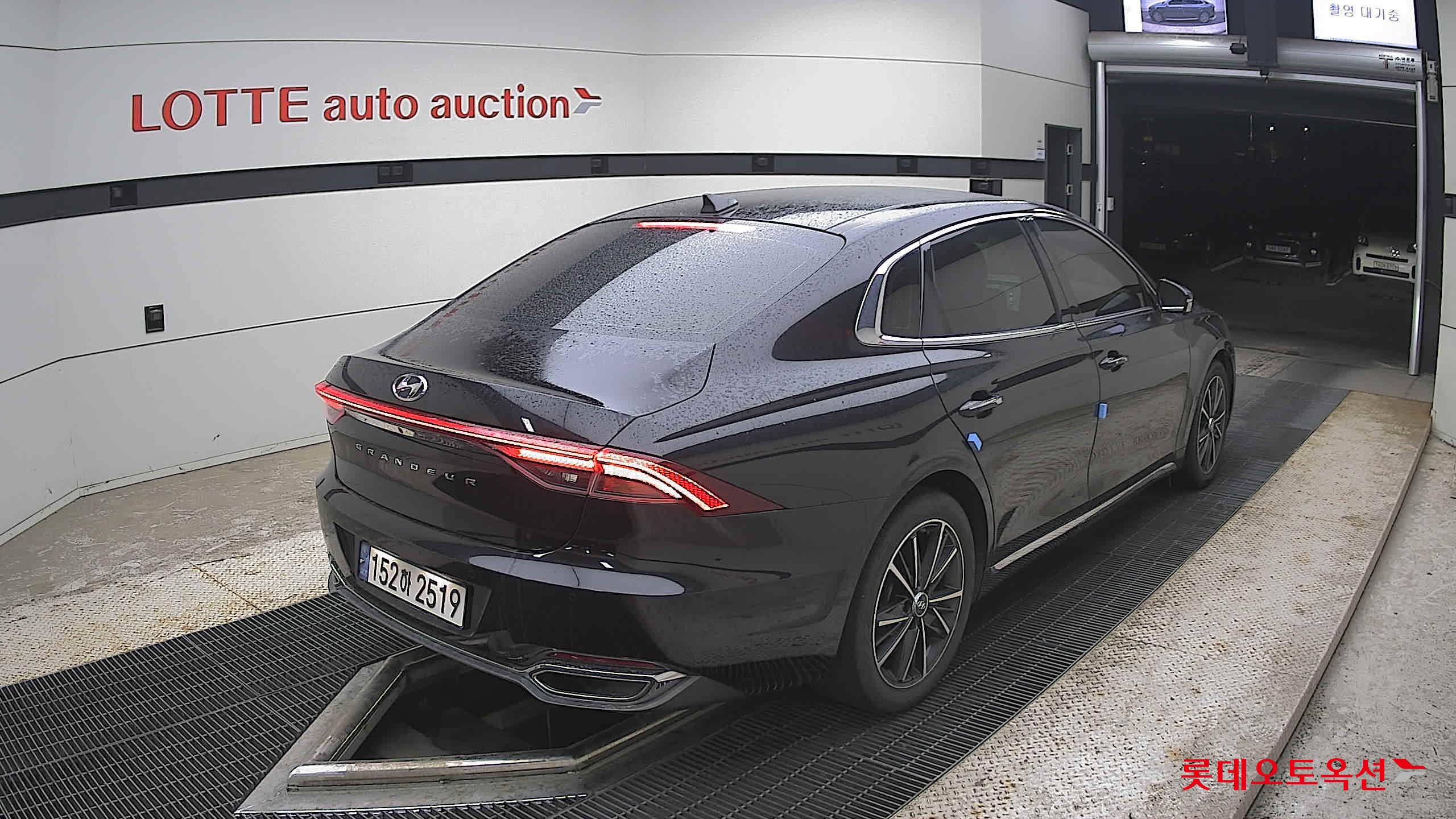 2022 - hyundai grandeur