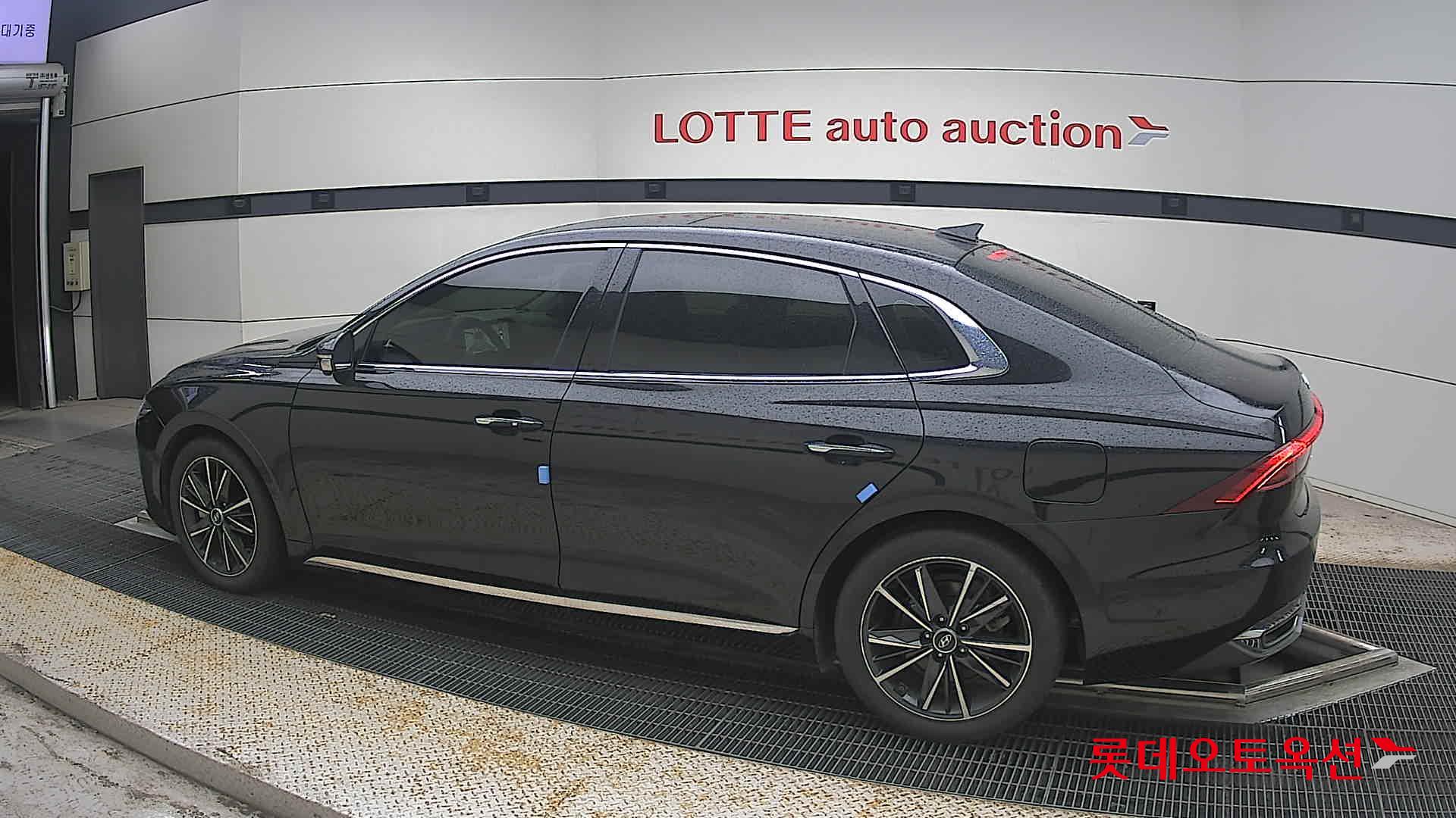 2022 - hyundai grandeur