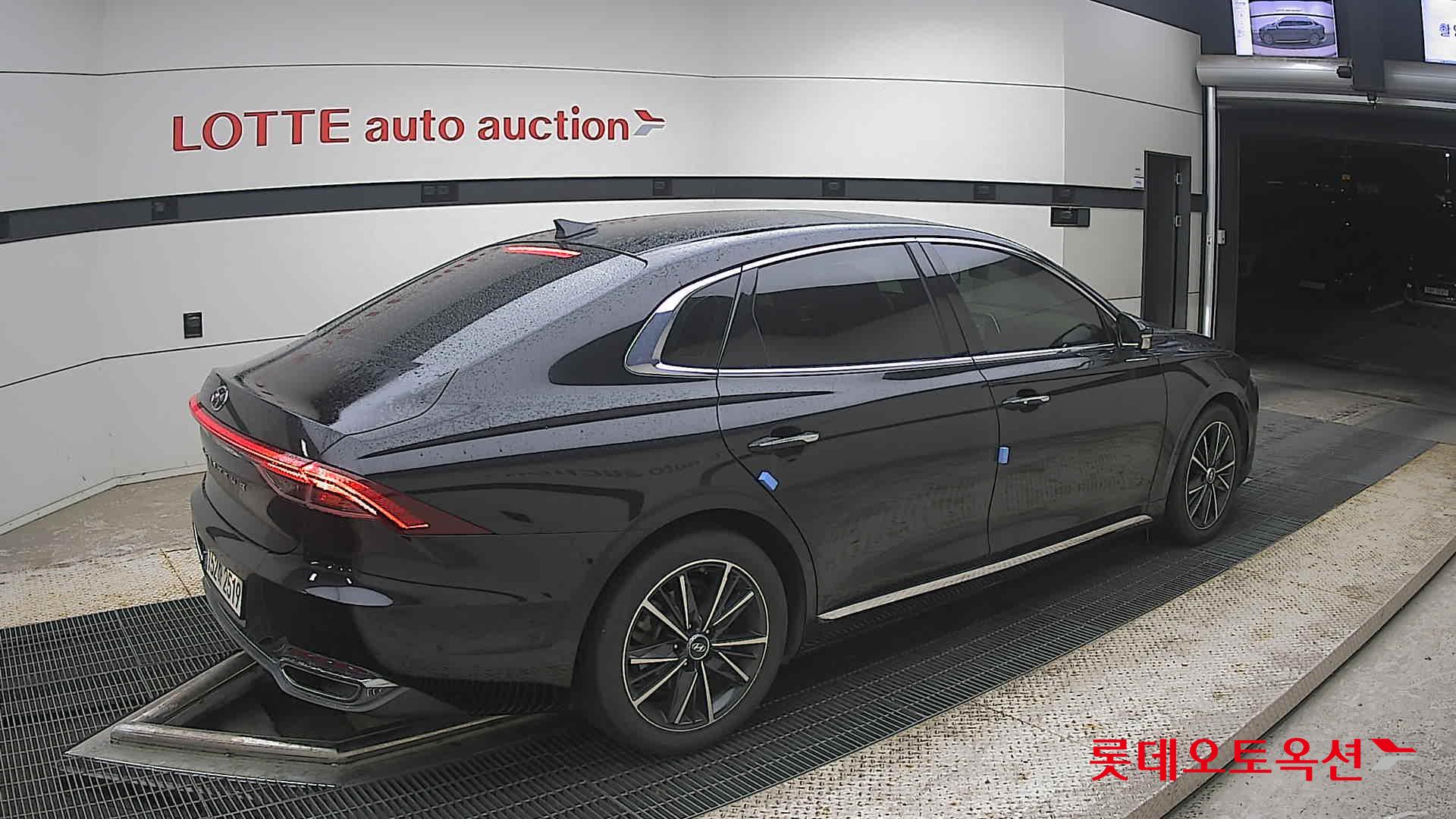 2022 - hyundai grandeur