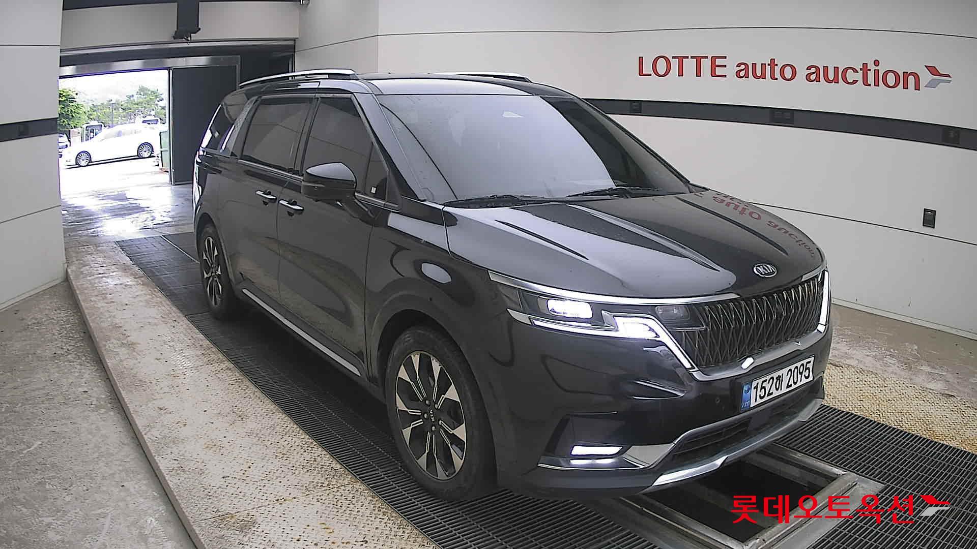 2021 - kia carnival