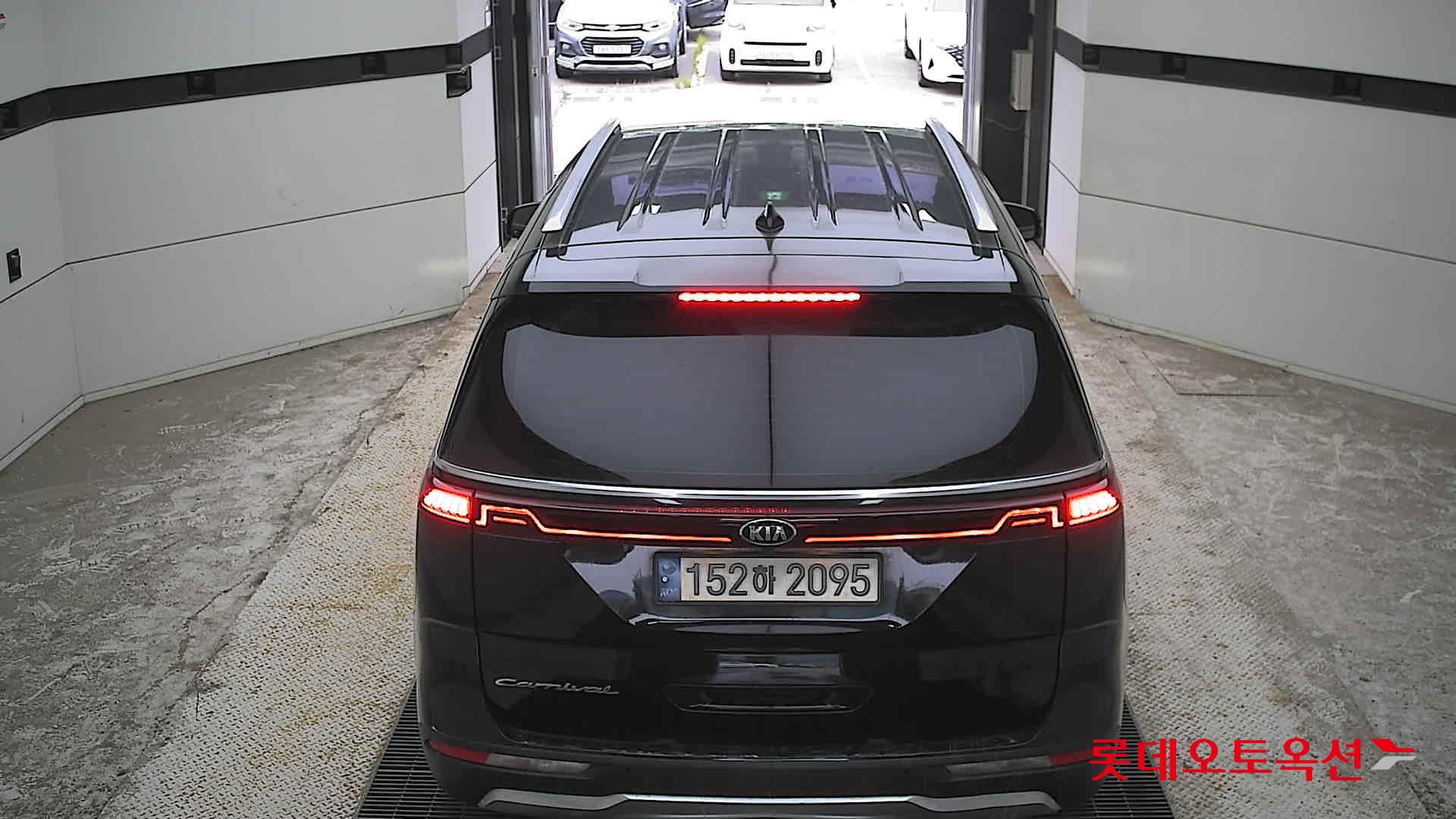 2021 - kia carnival
