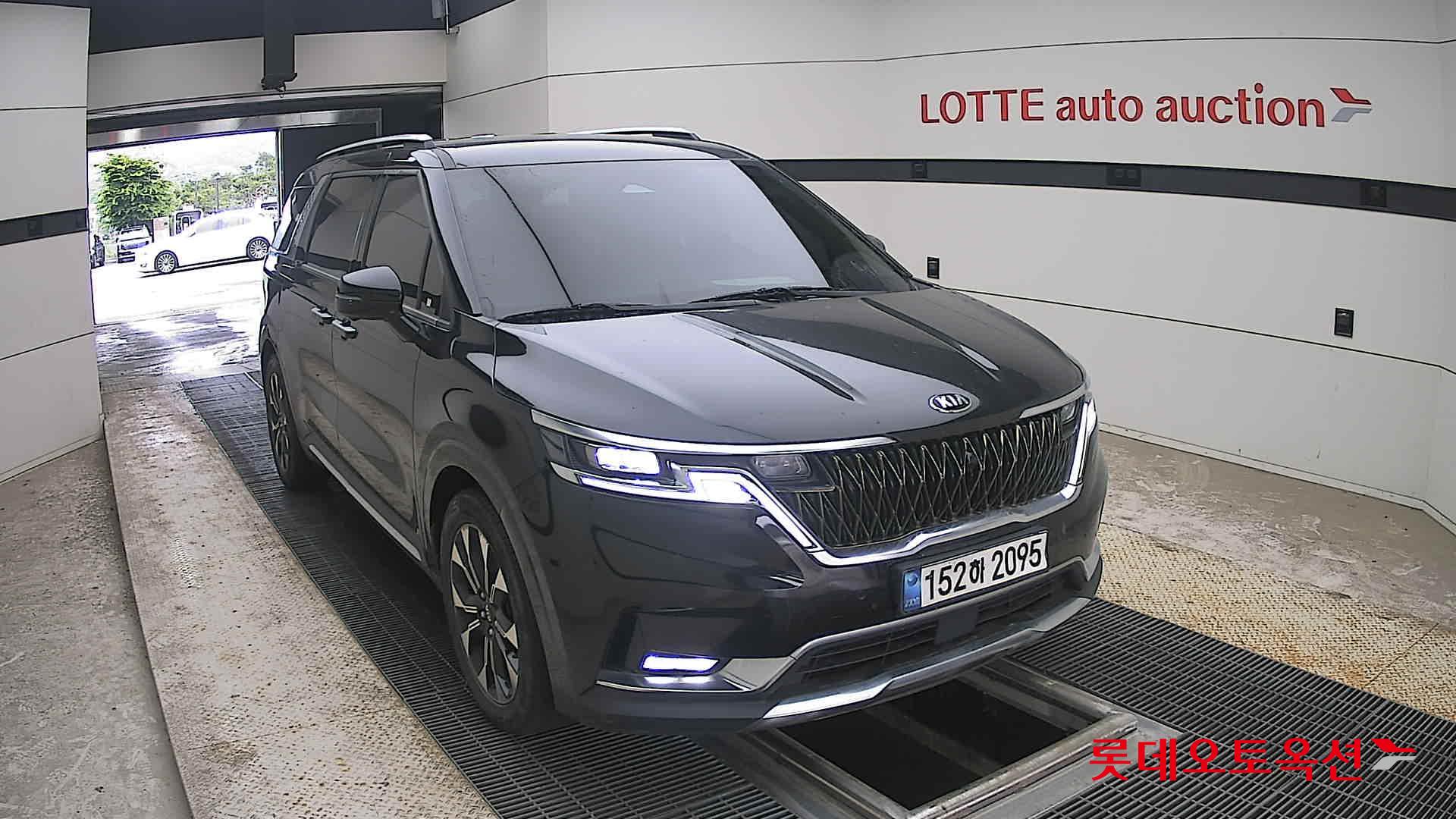 2021 - kia carnival