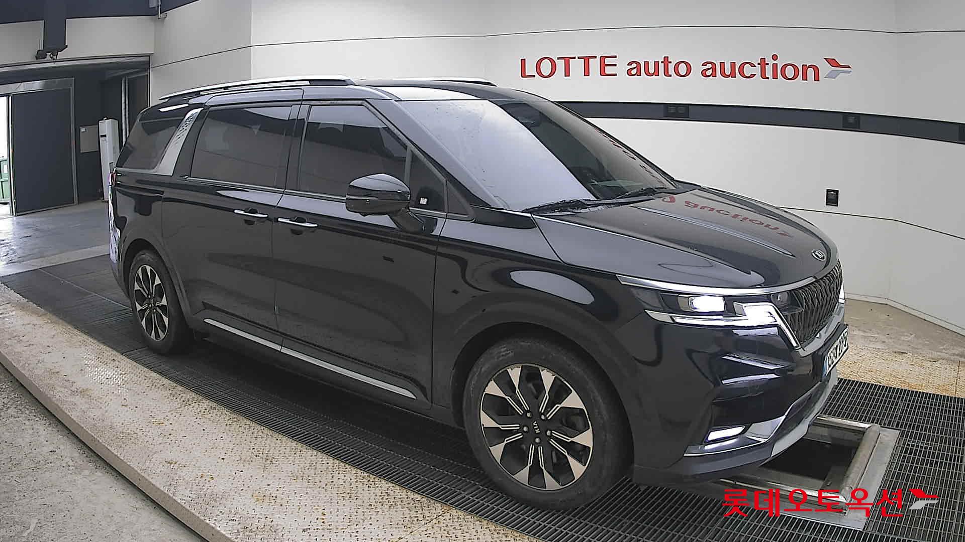 2021 - kia carnival