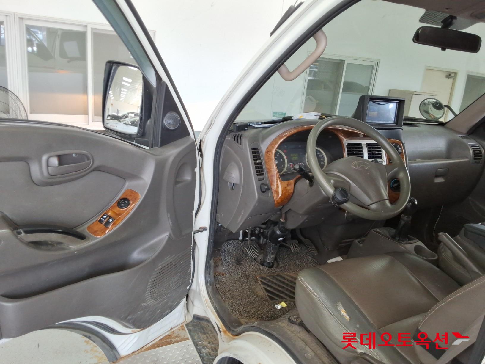 2012 - hyundai porter
