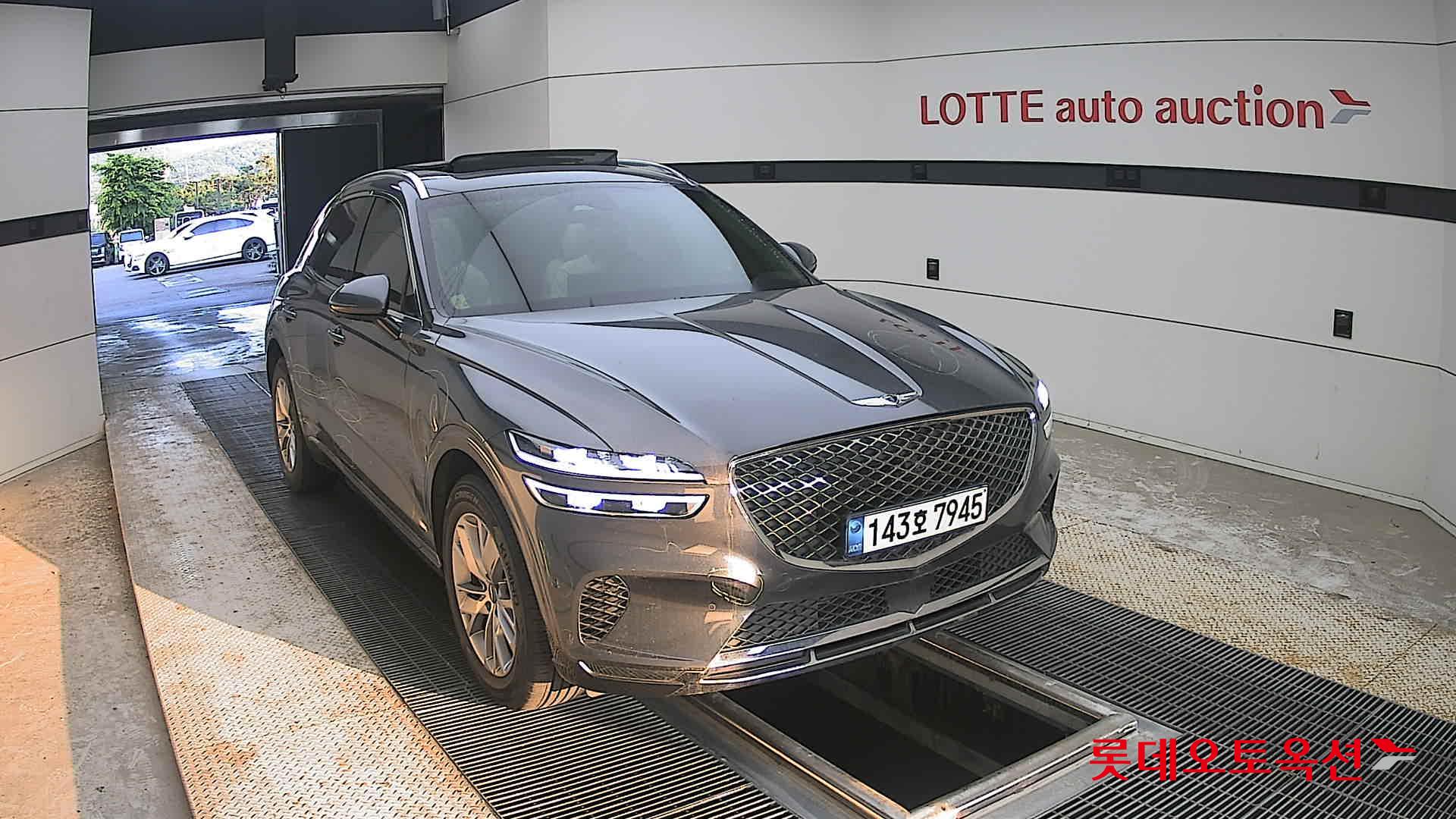 2022 - genesis gv70
