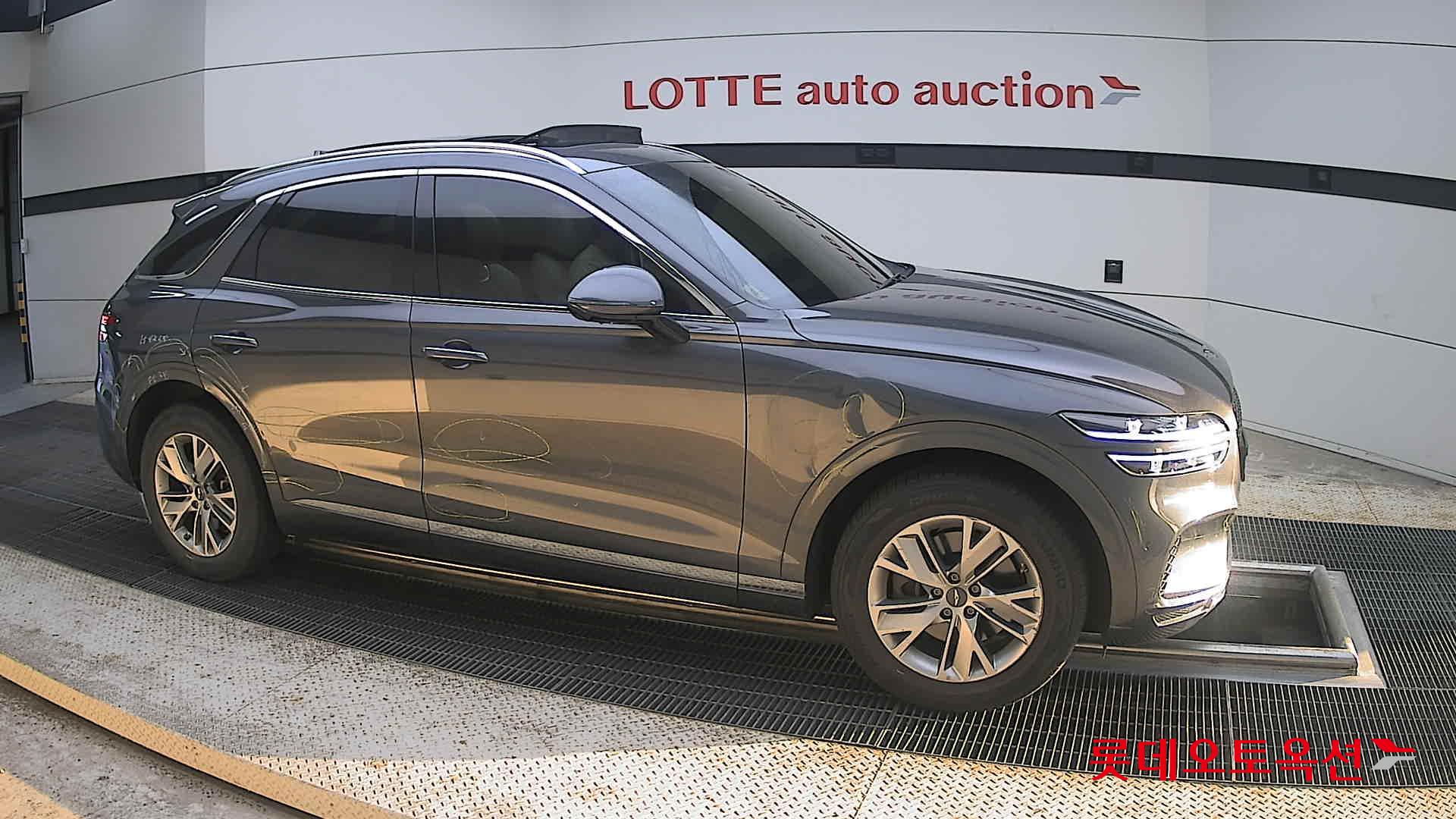 2022 - genesis gv70