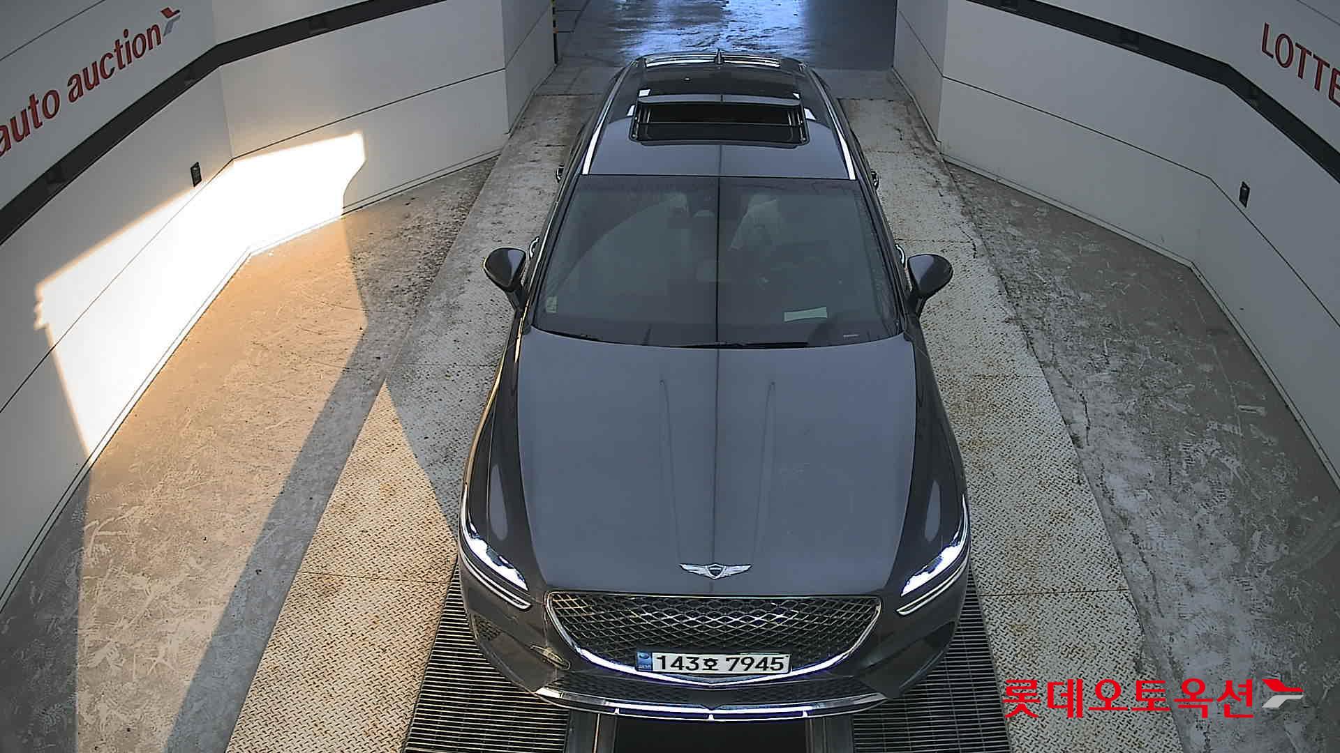 2022 - genesis gv70