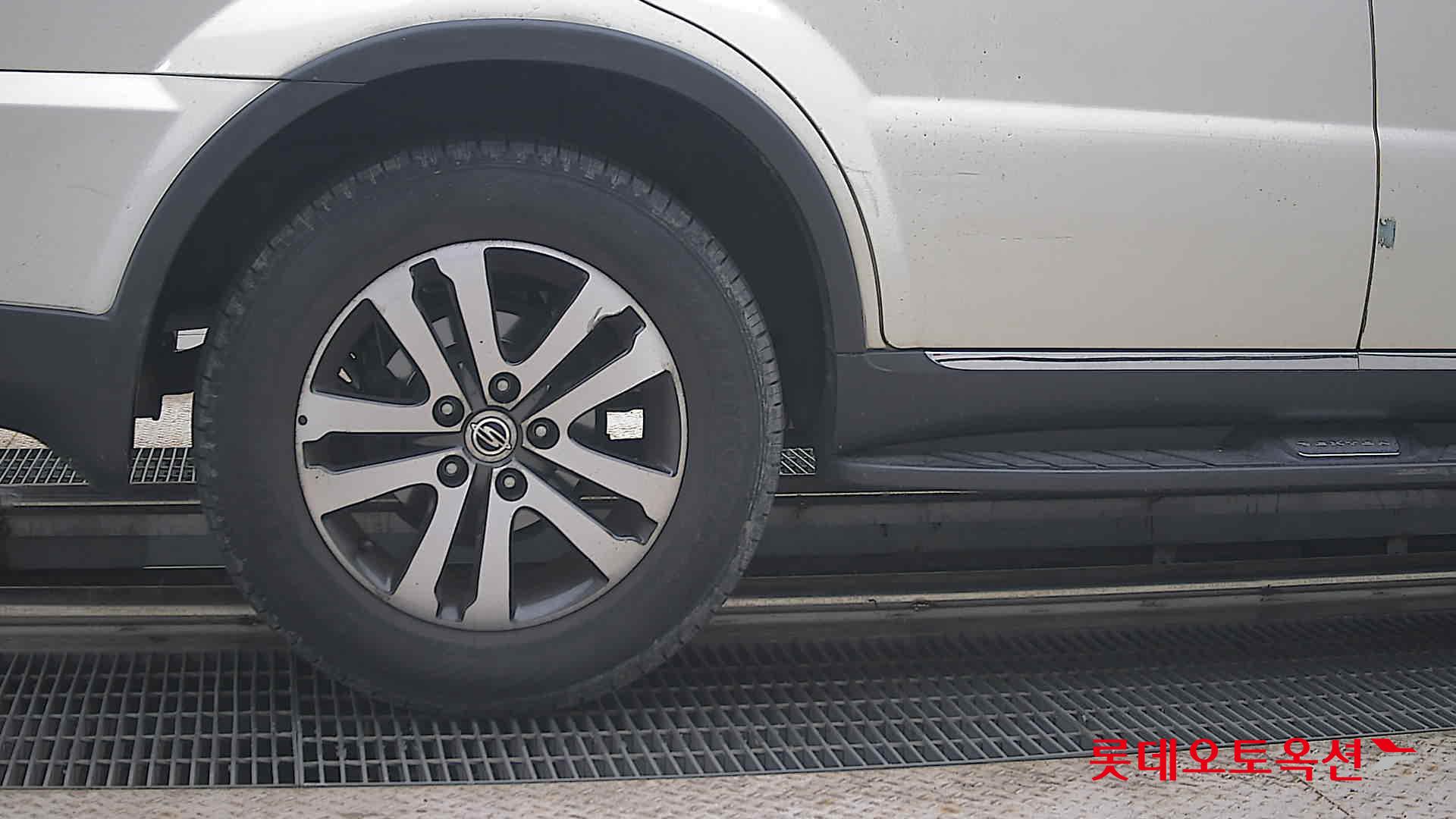 2015 - ssangyong rexton