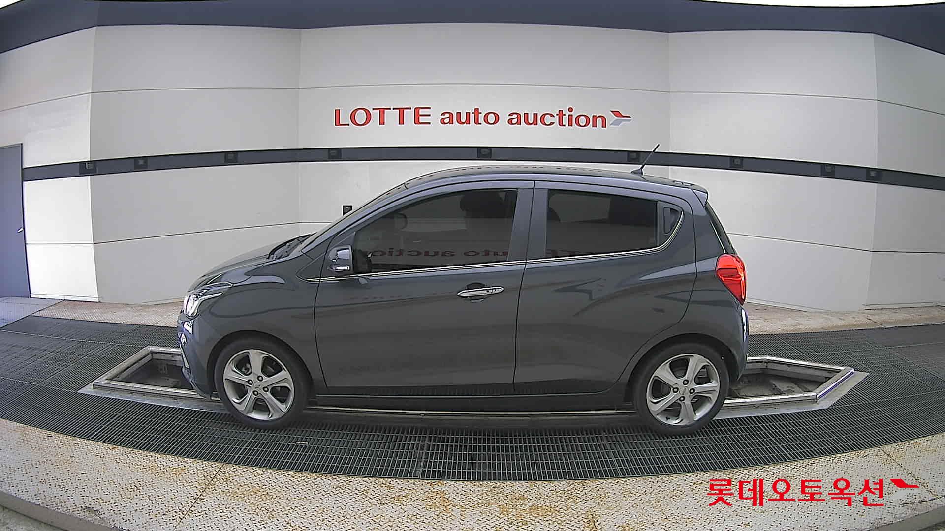 2017 - chevrolet spark
