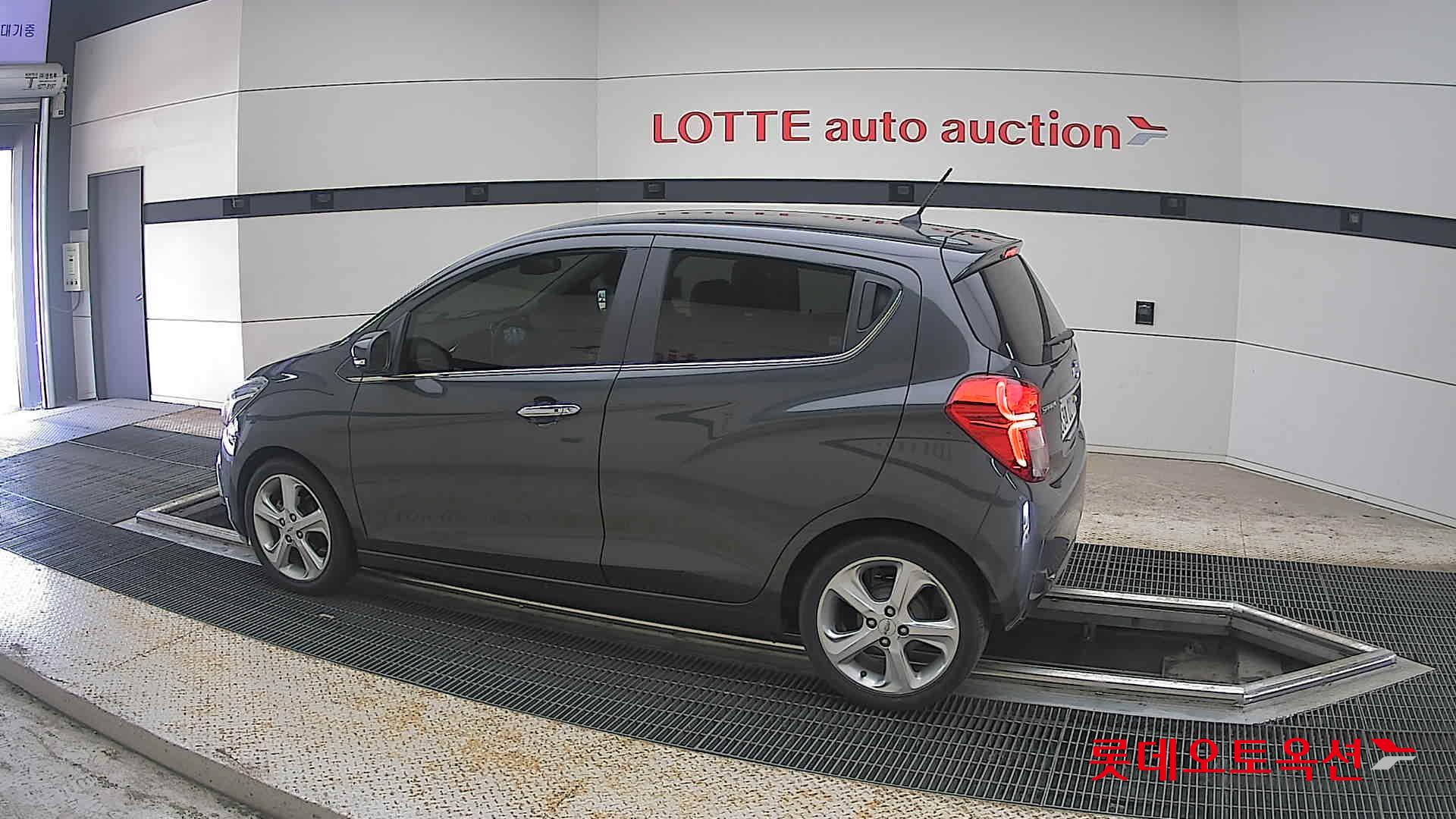 2017 - chevrolet spark