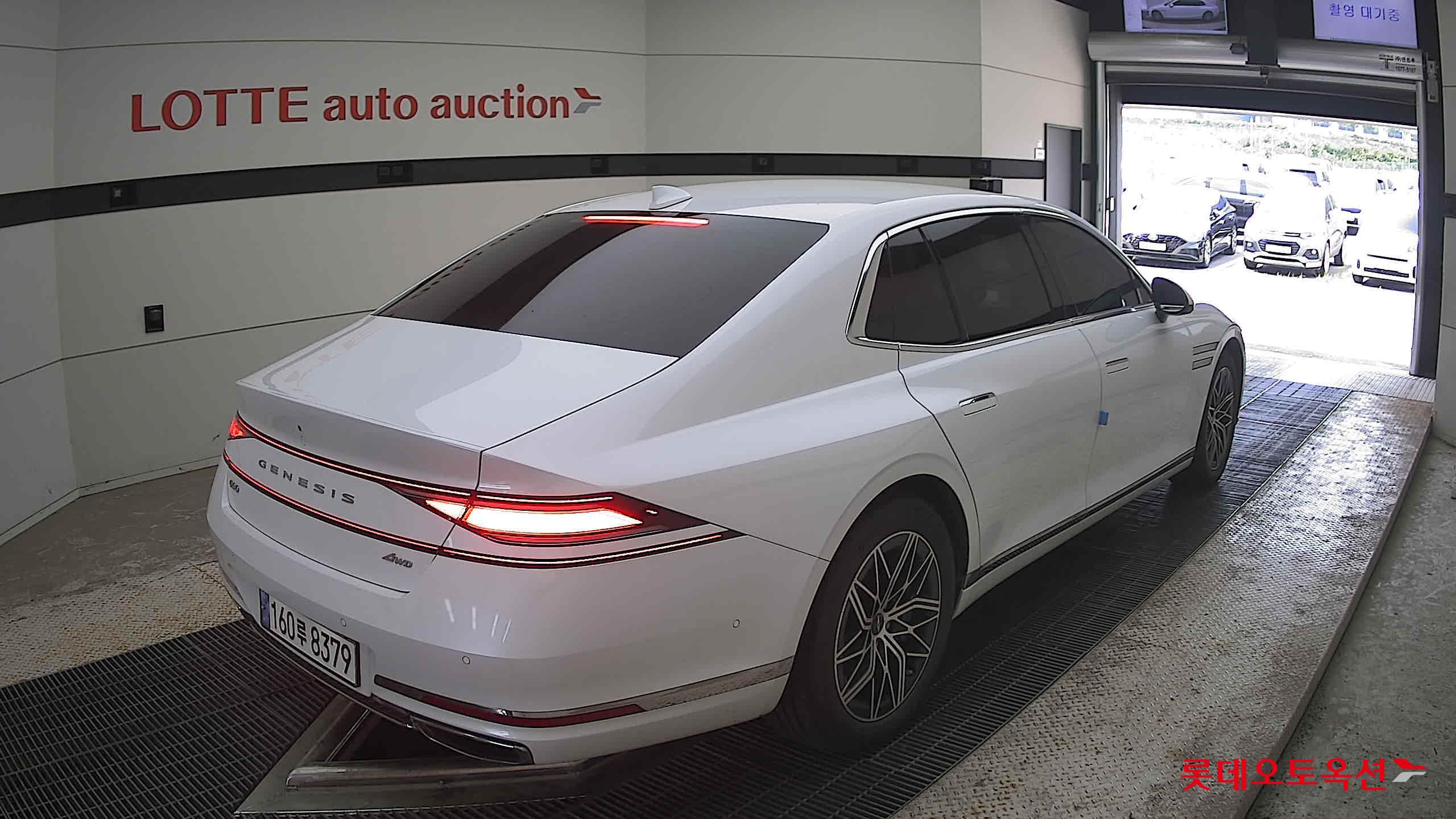2022 - genesis g90