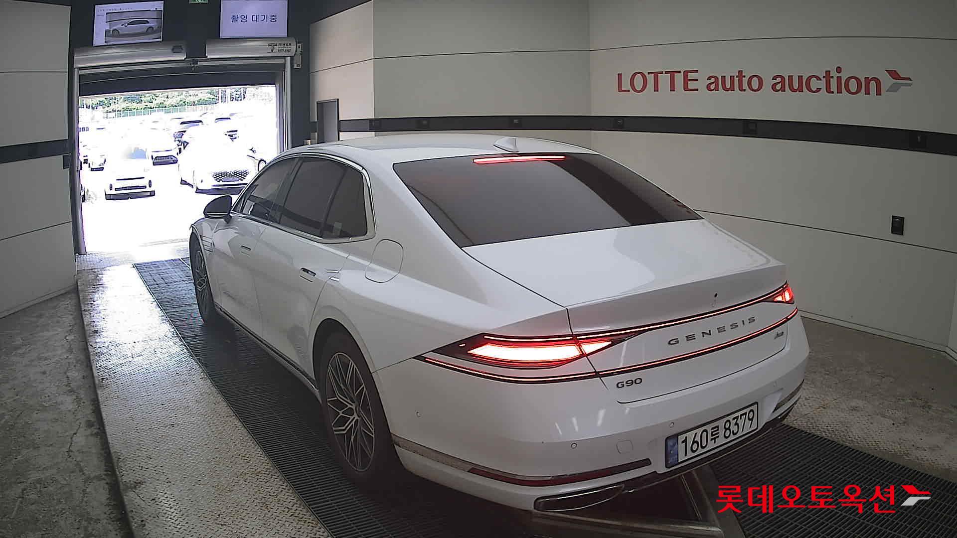 2022 - genesis g90