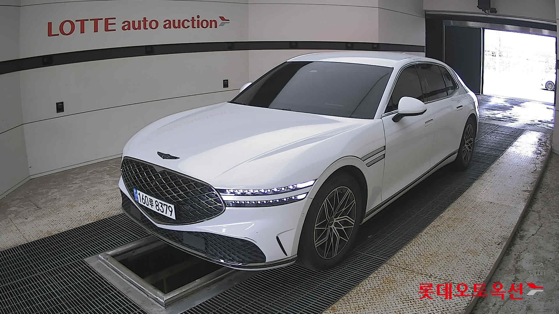 2022 - genesis g90