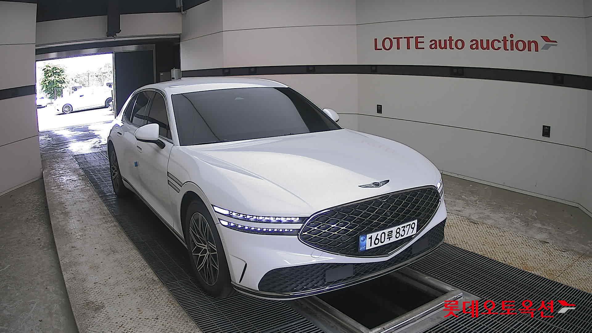 2022 - genesis g90