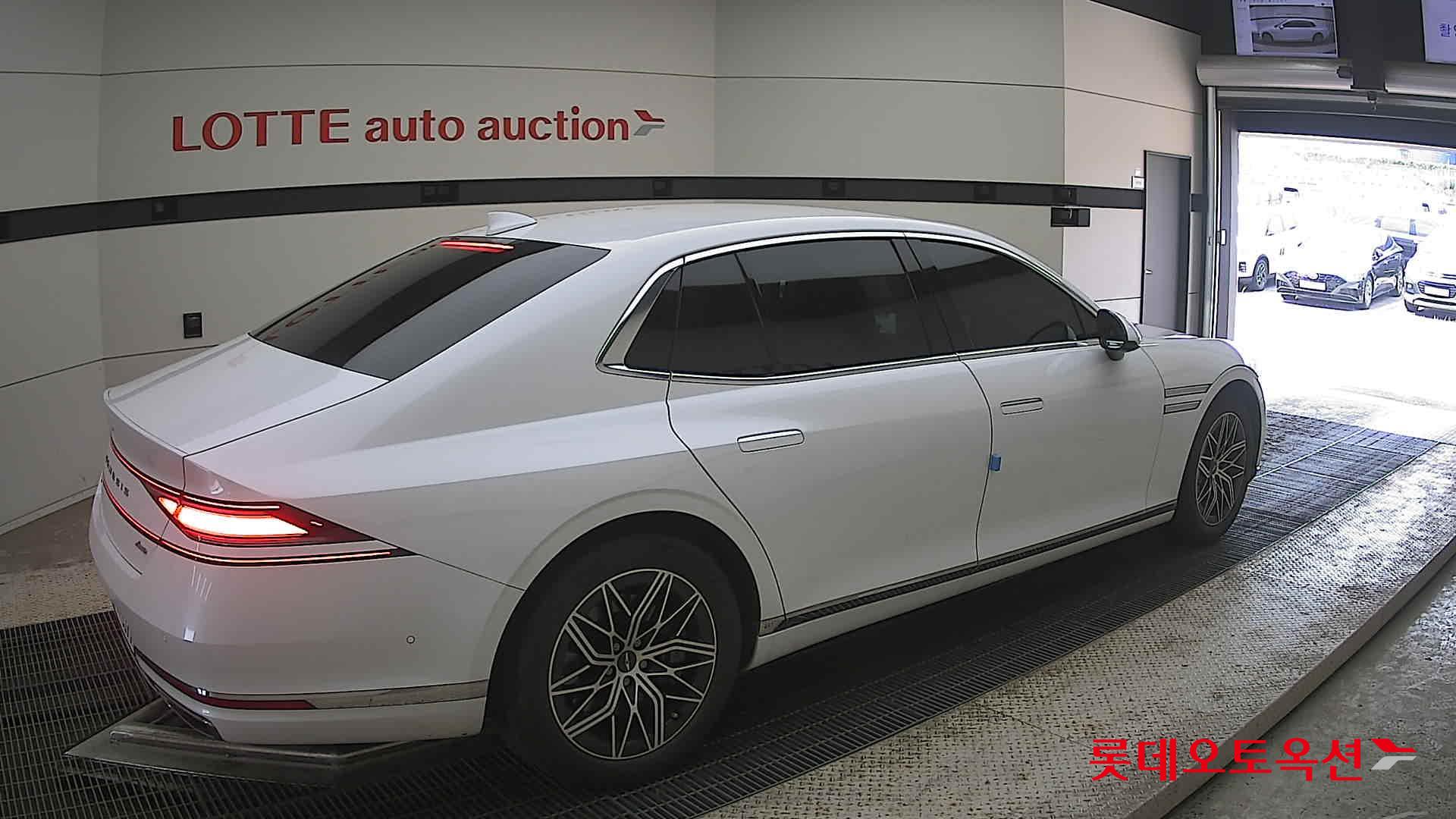 2022 - genesis g90