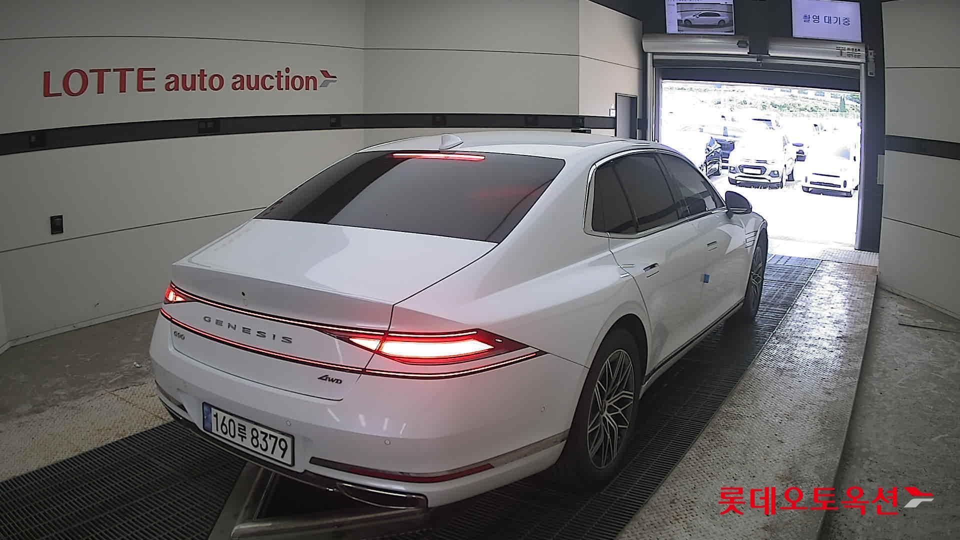 2022 - genesis g90
