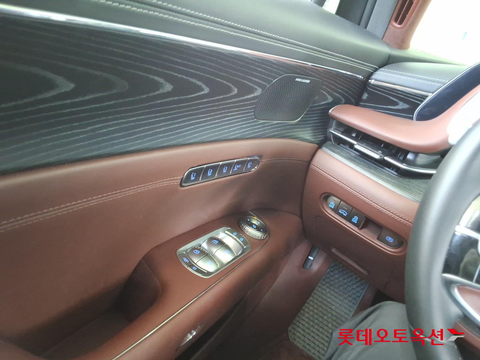 2022 - genesis g90