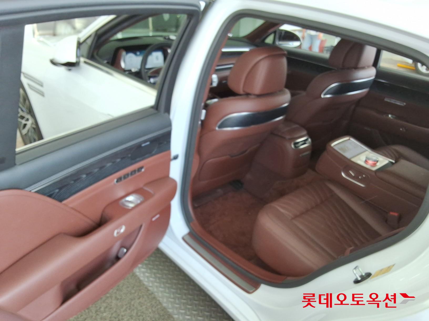 2022 - genesis g90