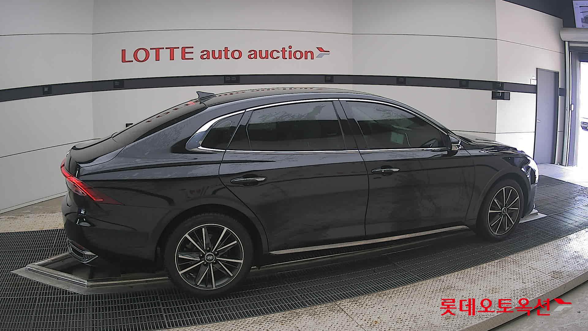 2022 - hyundai grandeur