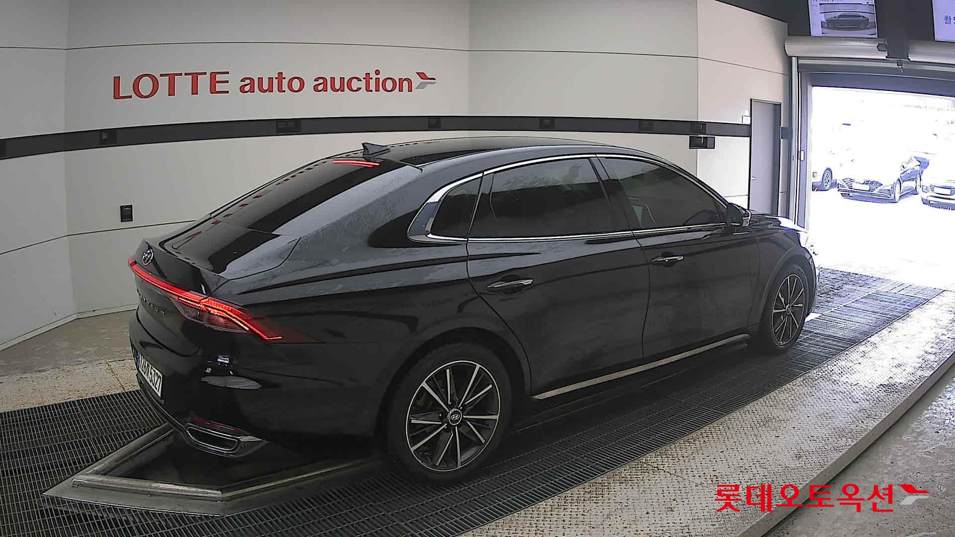 2022 - hyundai grandeur
