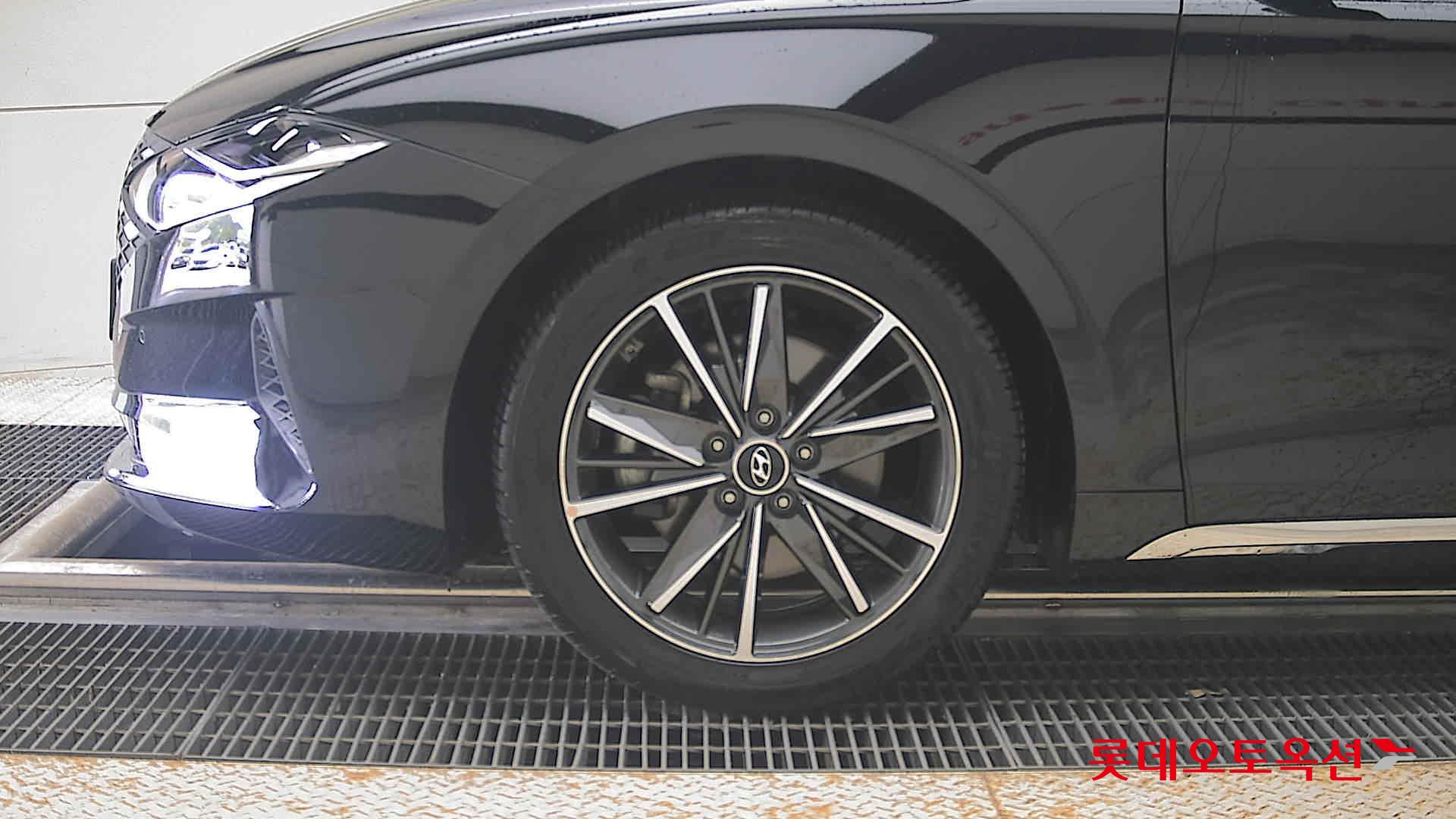 2022 - hyundai grandeur