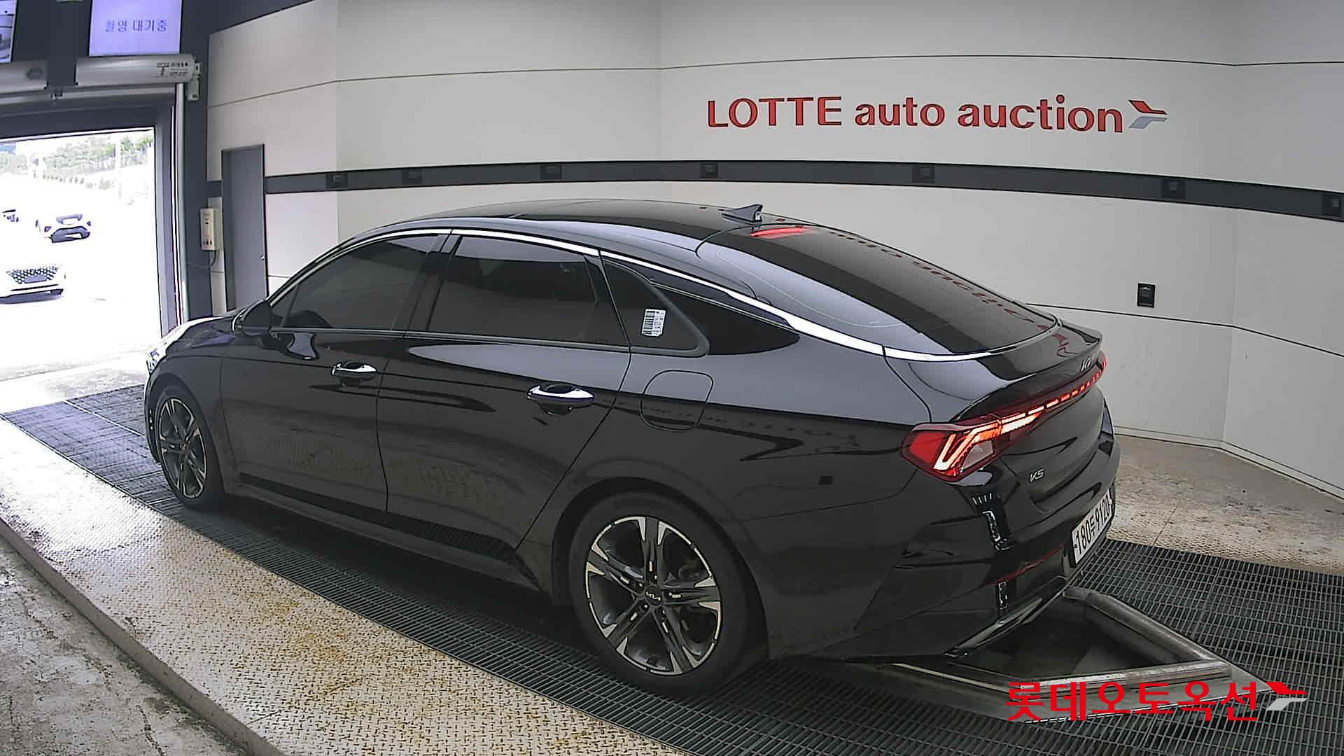 2023 - kia k5
