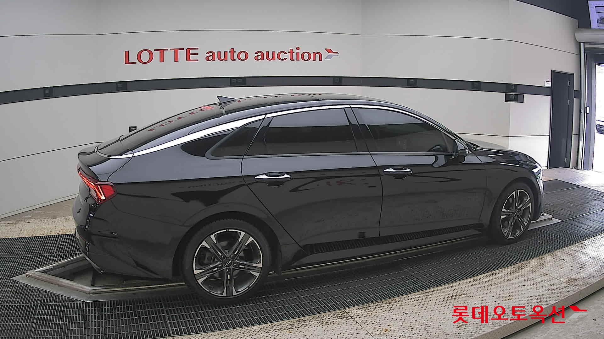 2023 - kia k5