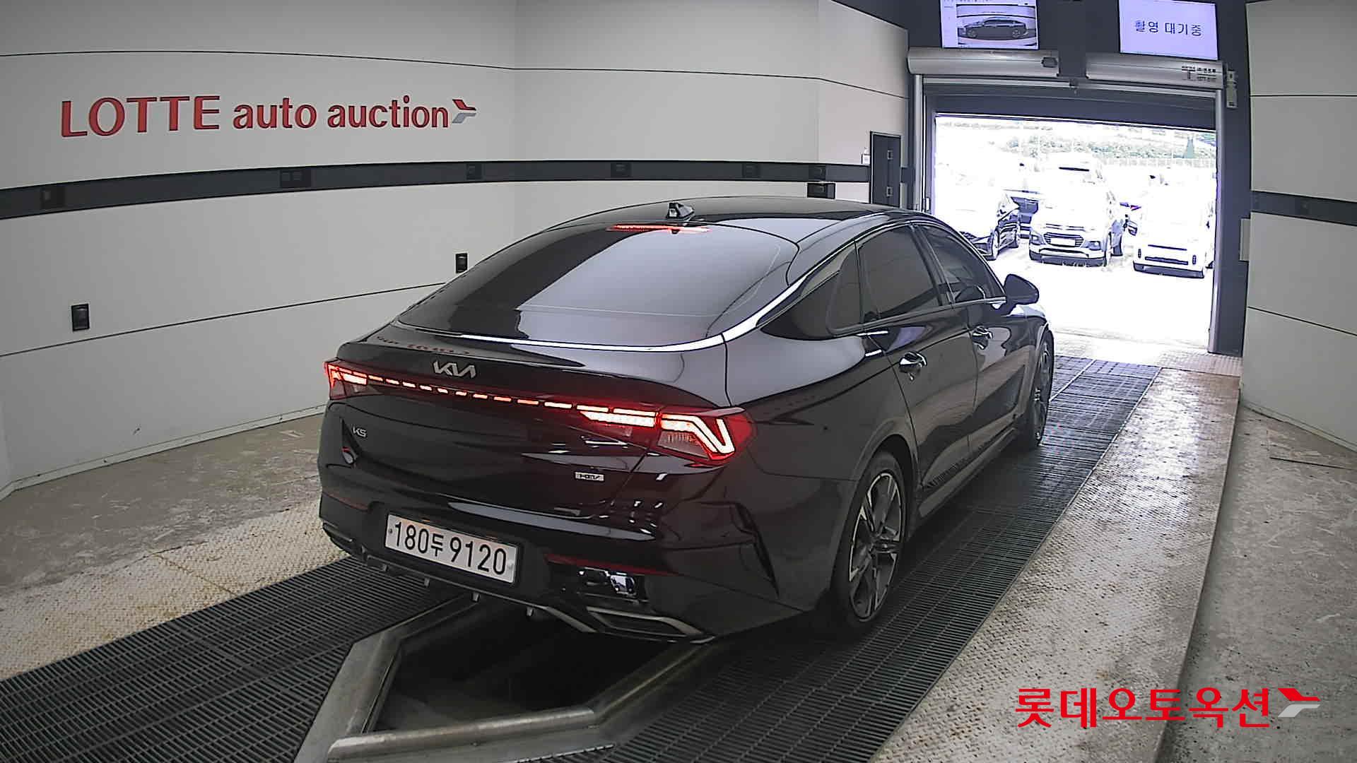 2023 - kia k5