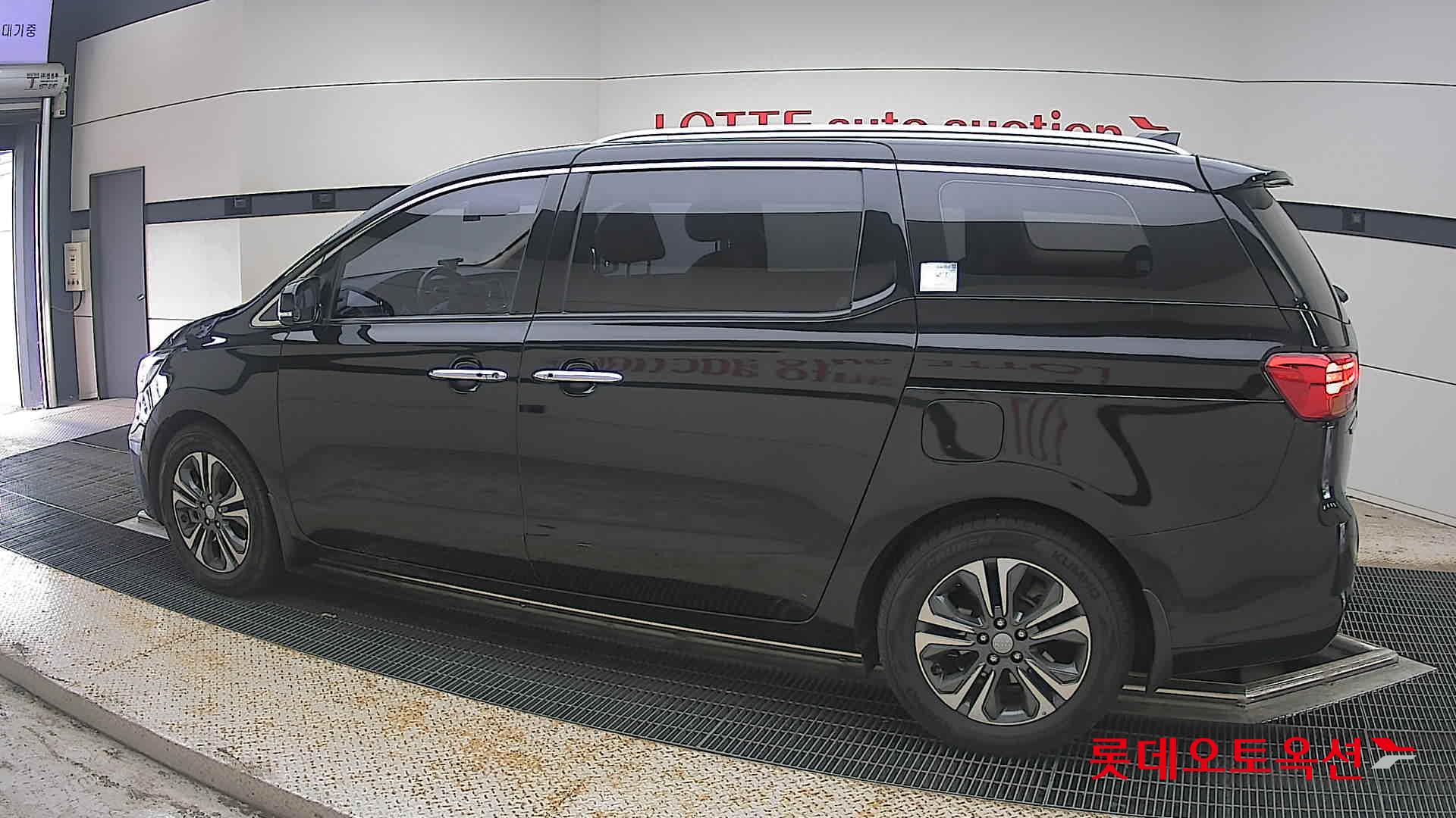 2019 - kia carnival