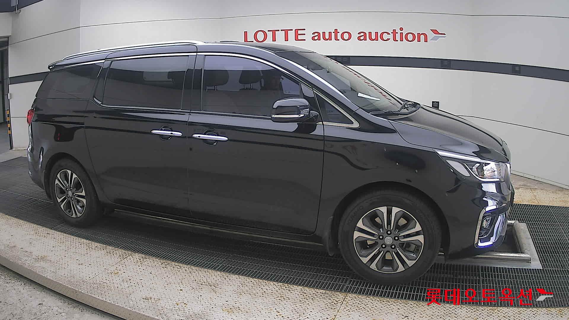 2019 - kia carnival