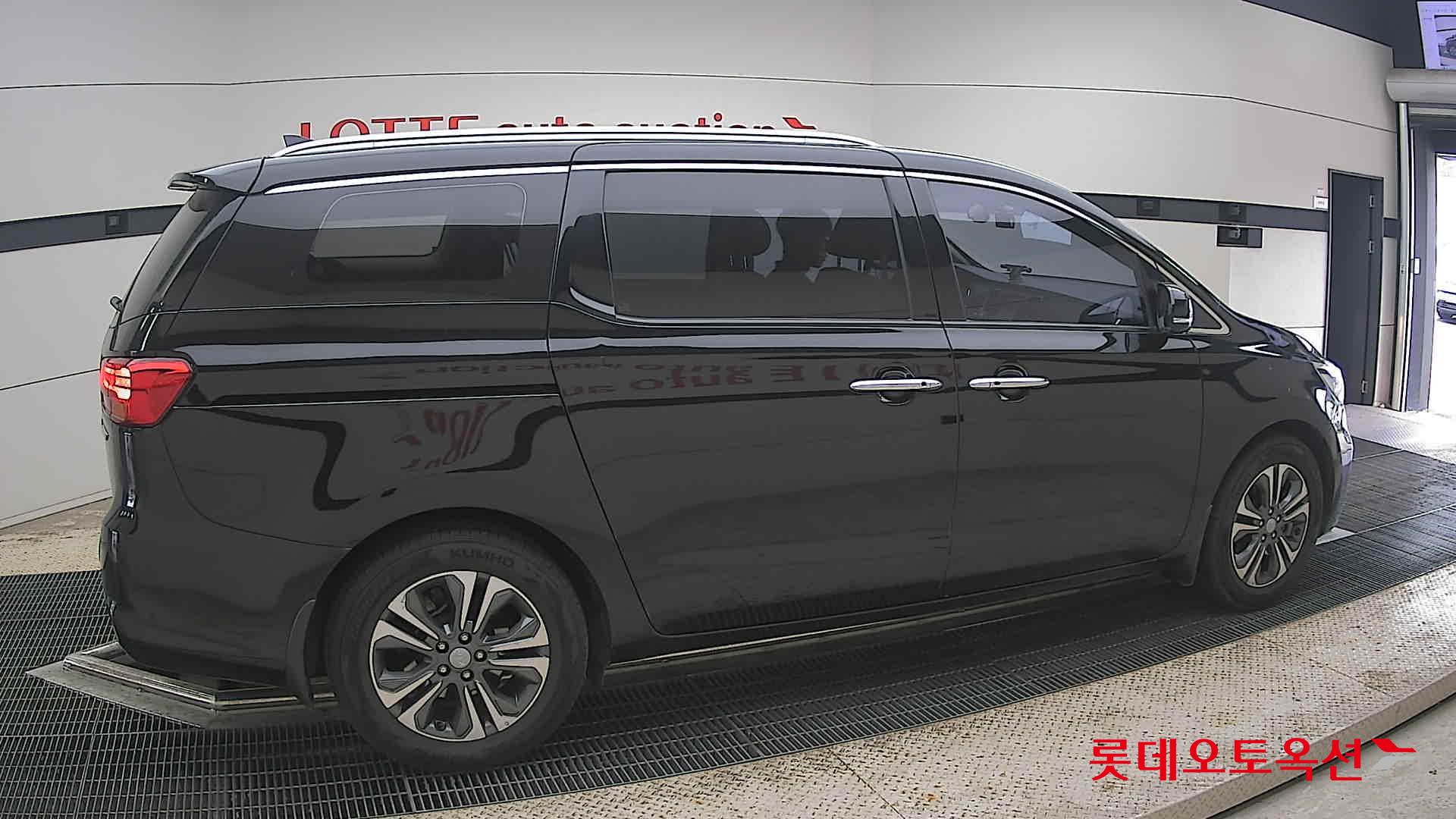 2019 - kia carnival