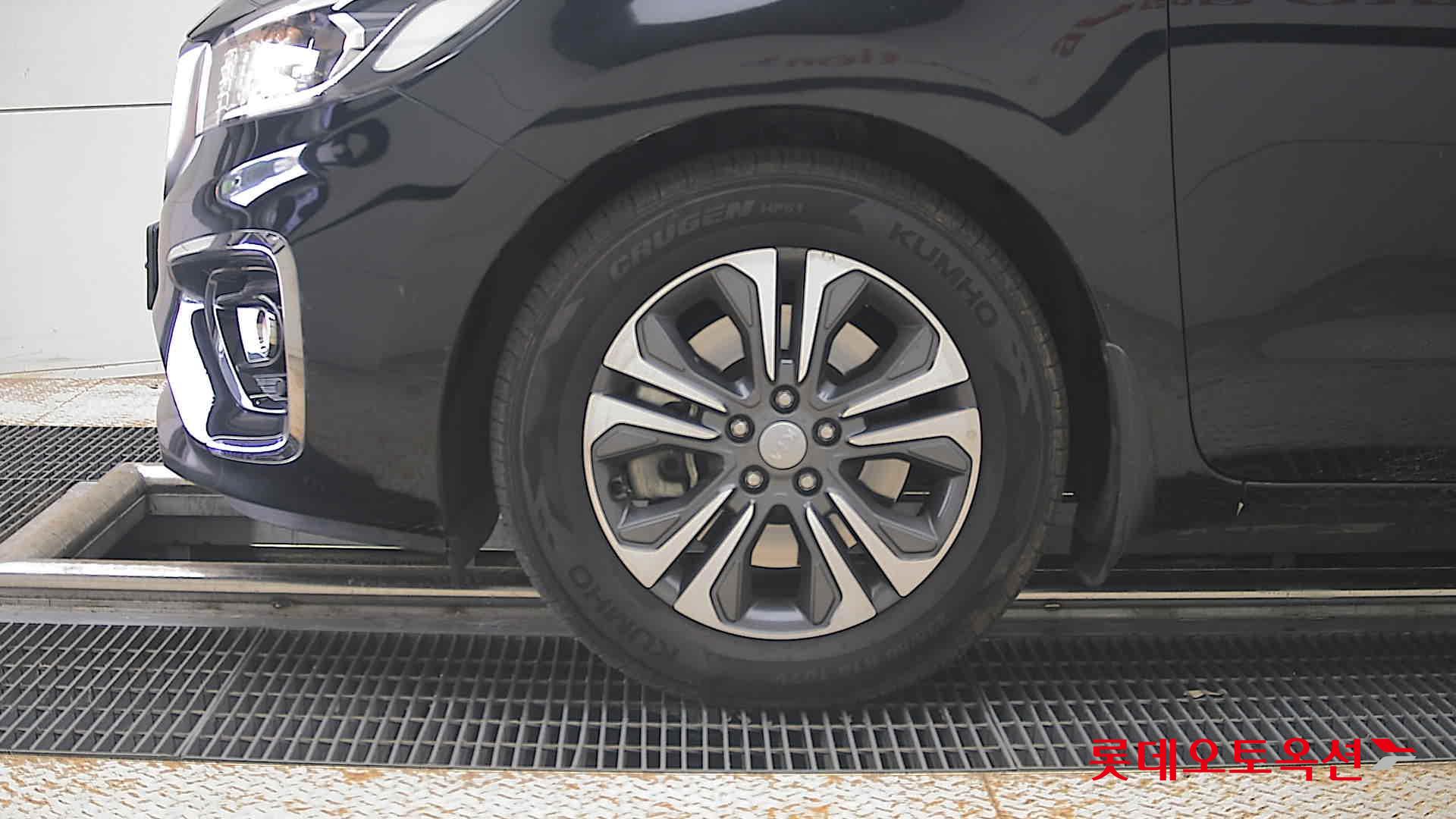 2019 - kia carnival