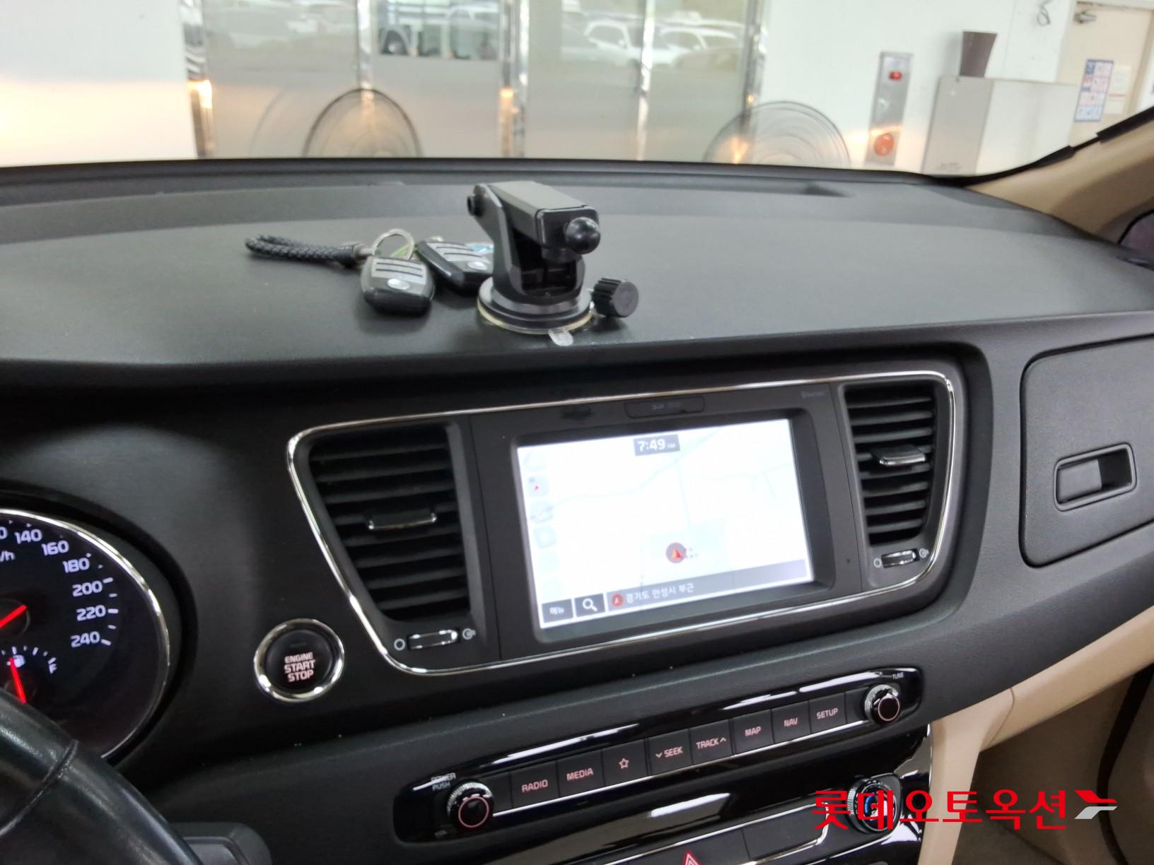 2019 - kia carnival
