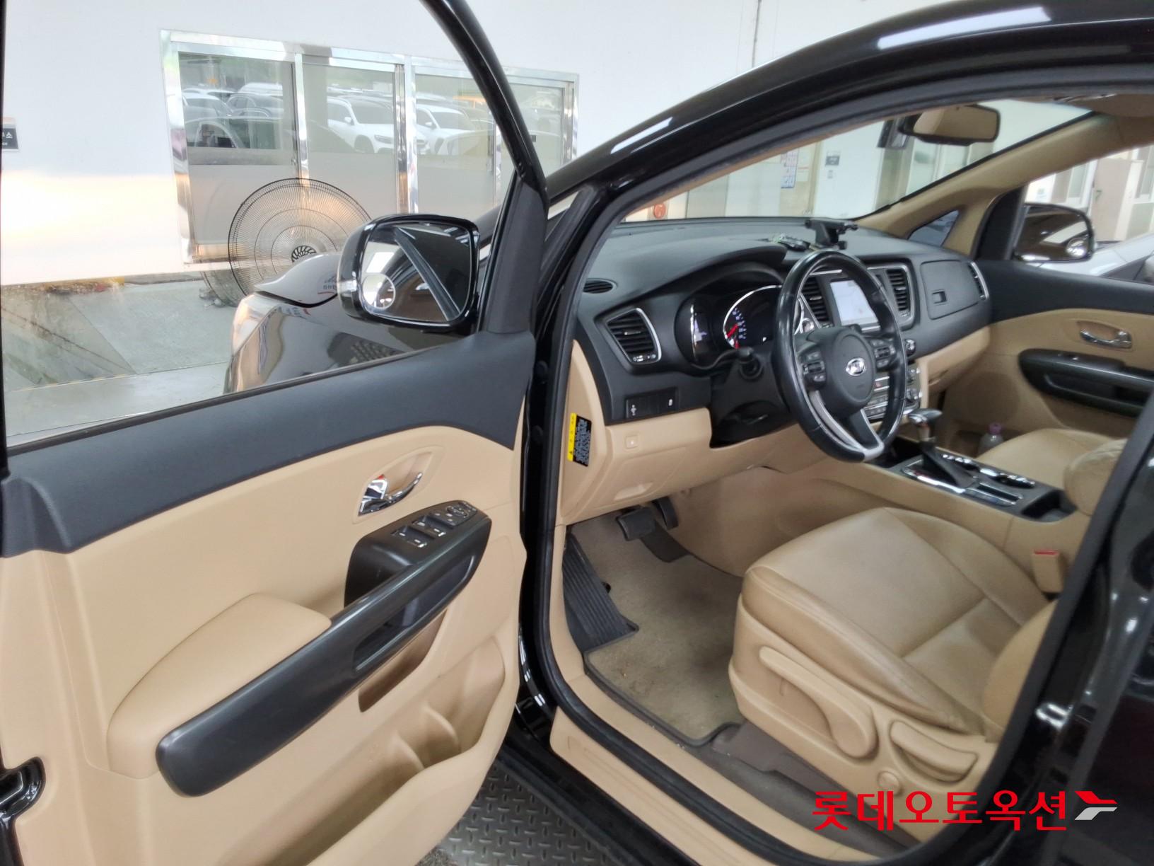 2019 - kia carnival
