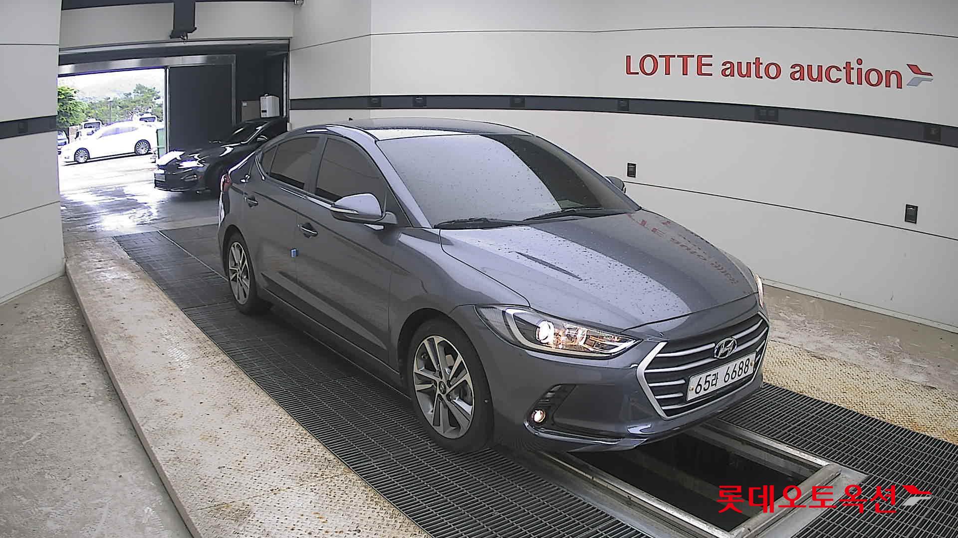 2018 - hyundai avante