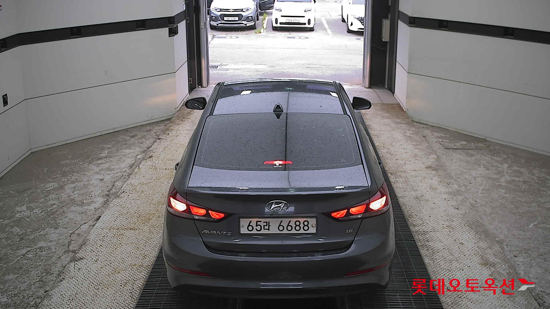 2018 - hyundai avante